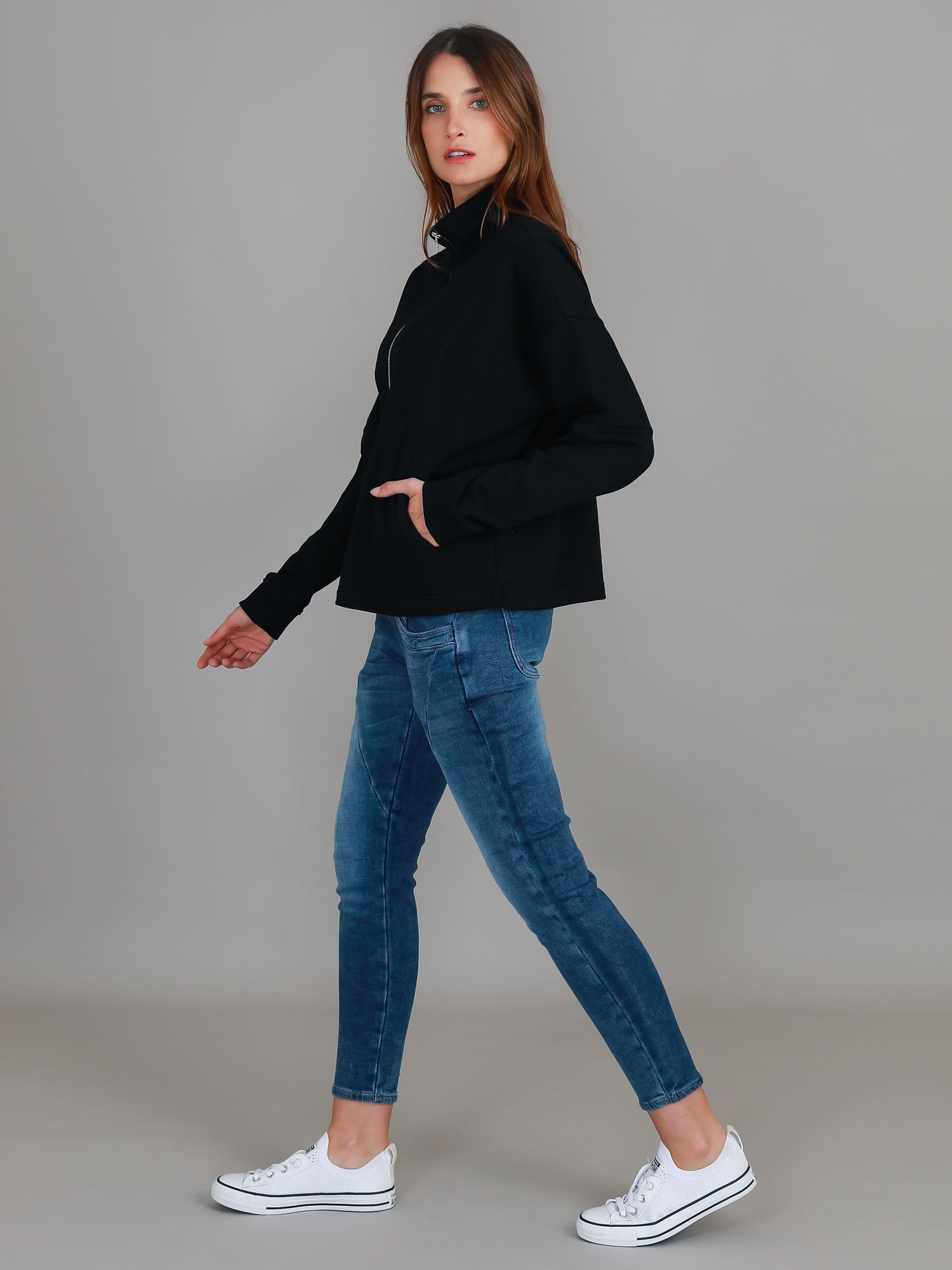 women's quarter zip sweatshirt #color_black