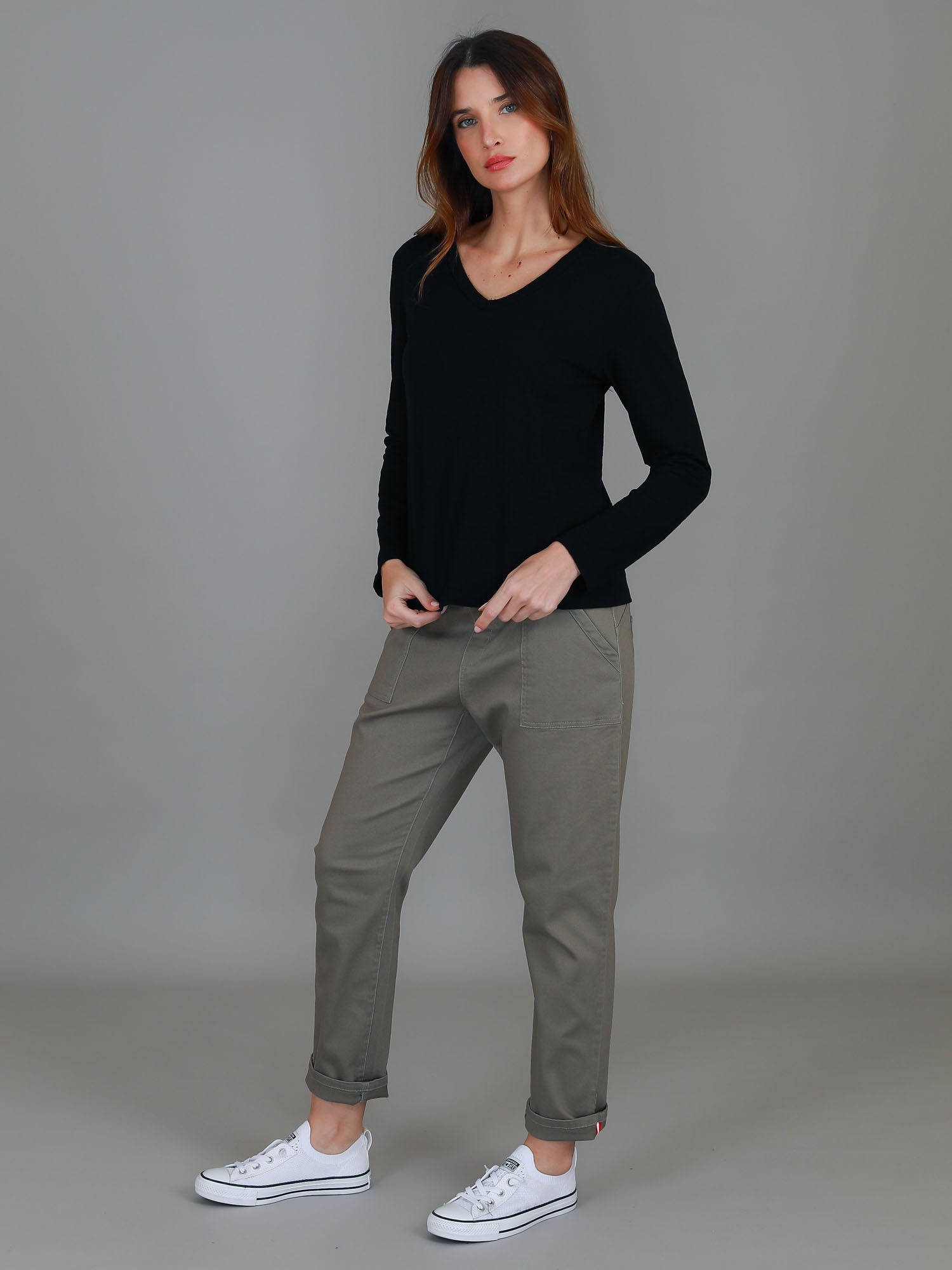 long sleeve v neck t shirt #color_black