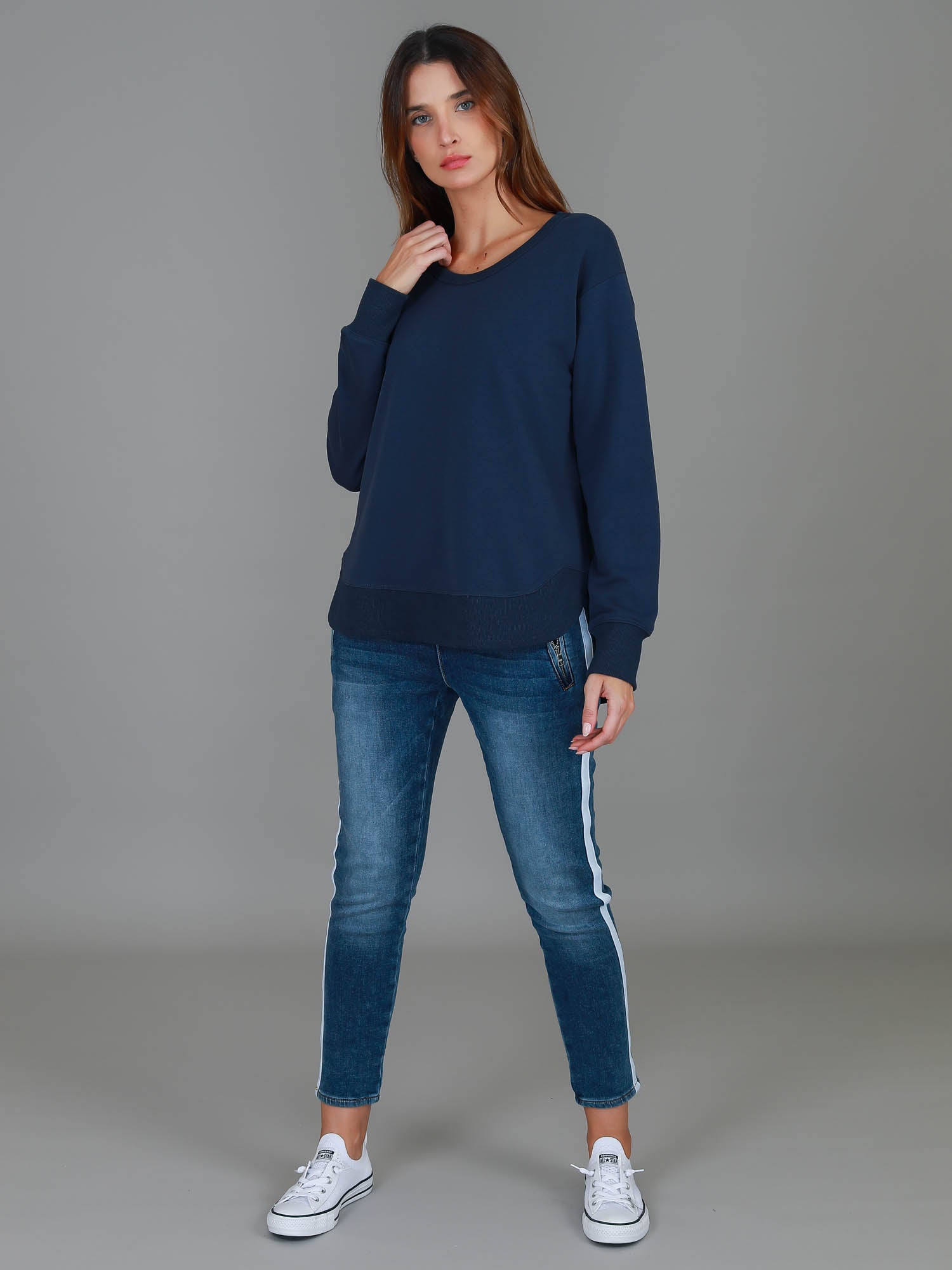 trendy sweatshirts for women #color_navy