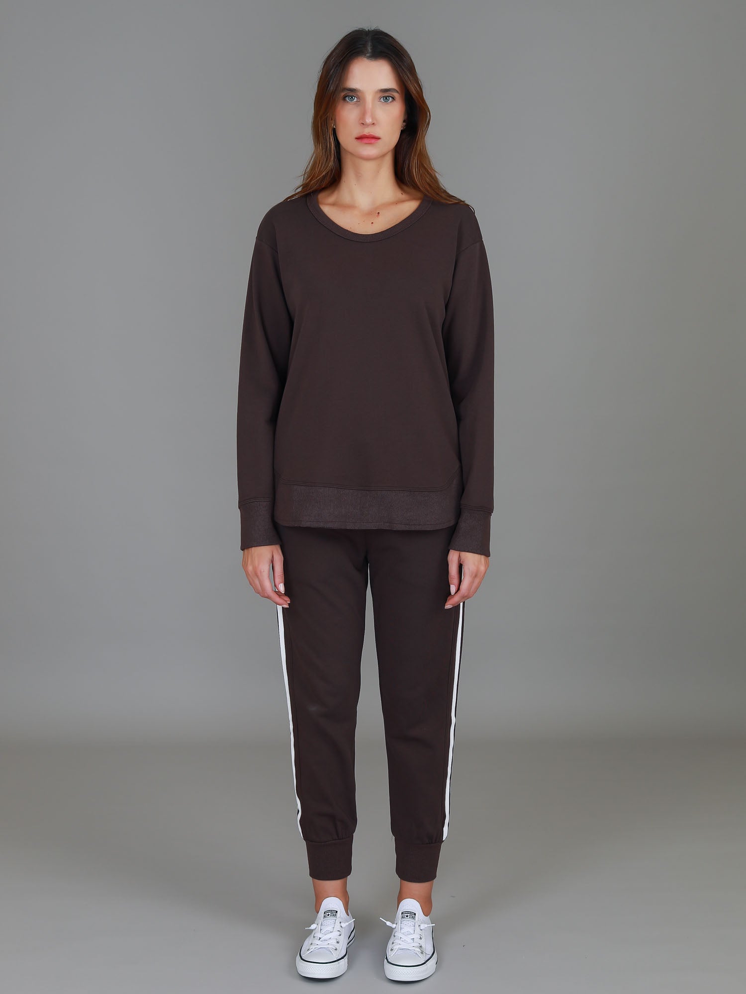 women crewneck sweatshirt #color_truffle