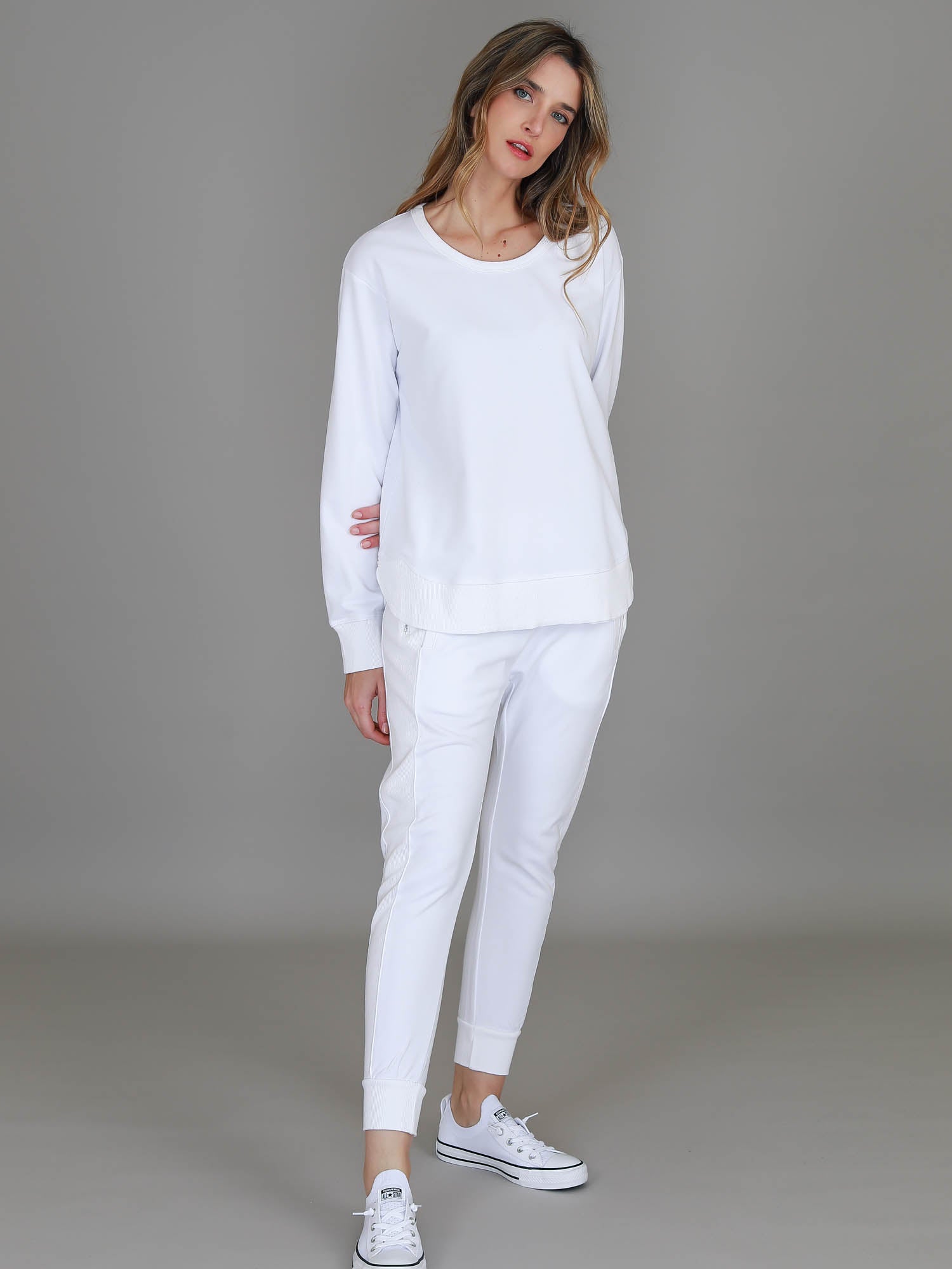 sweater #color_white
