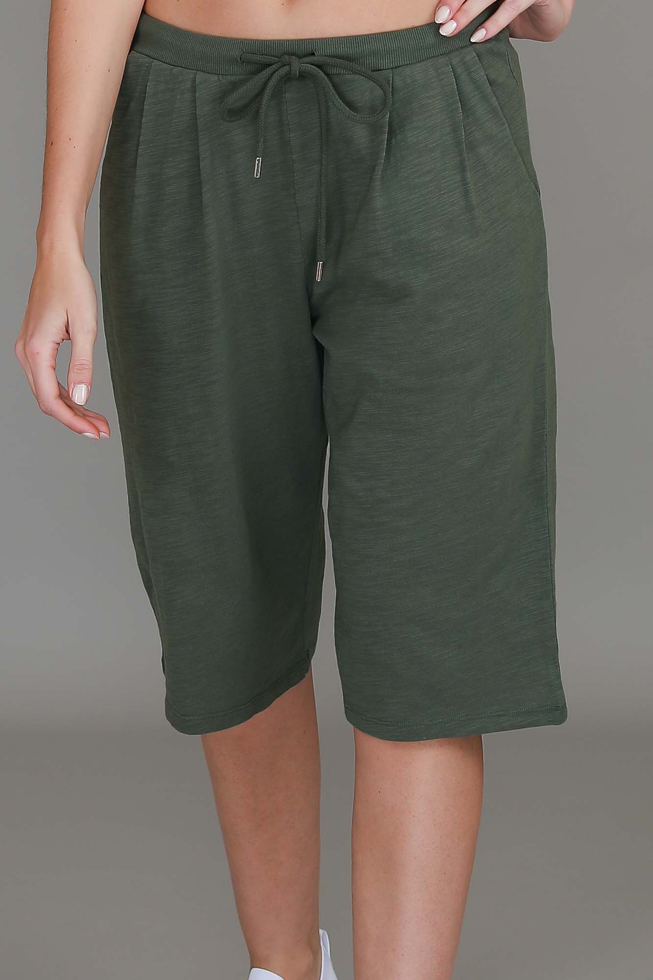 green shorts #color_khaki