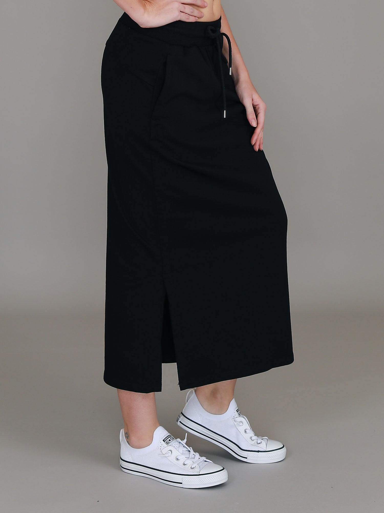 mid length skirt #color_black