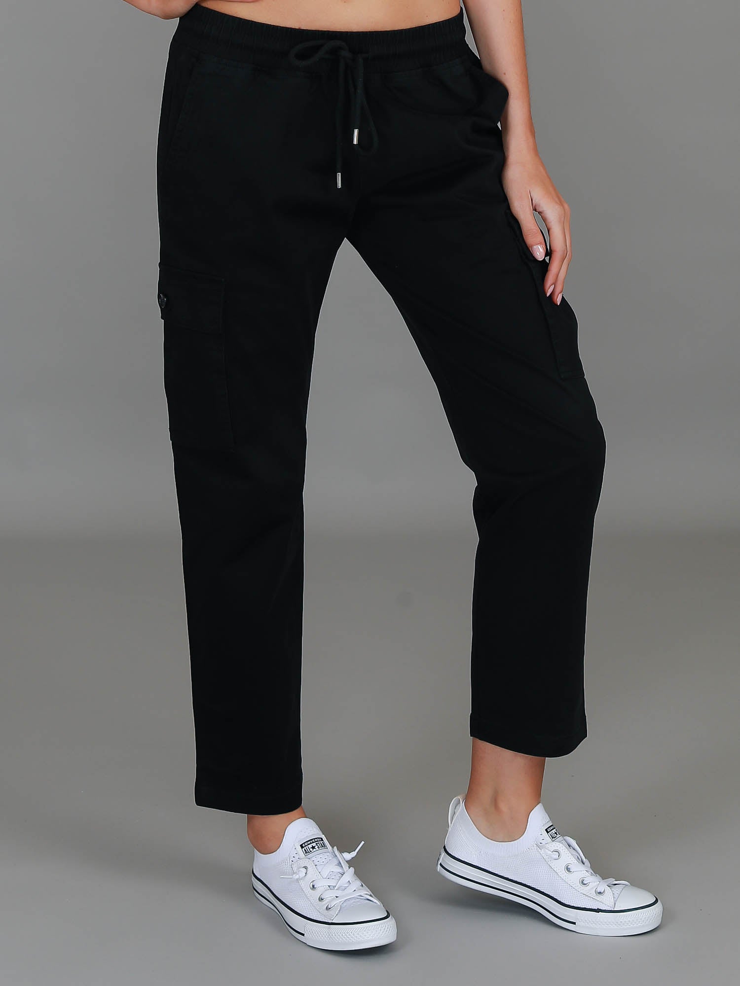 womens cargo jeans #color_black