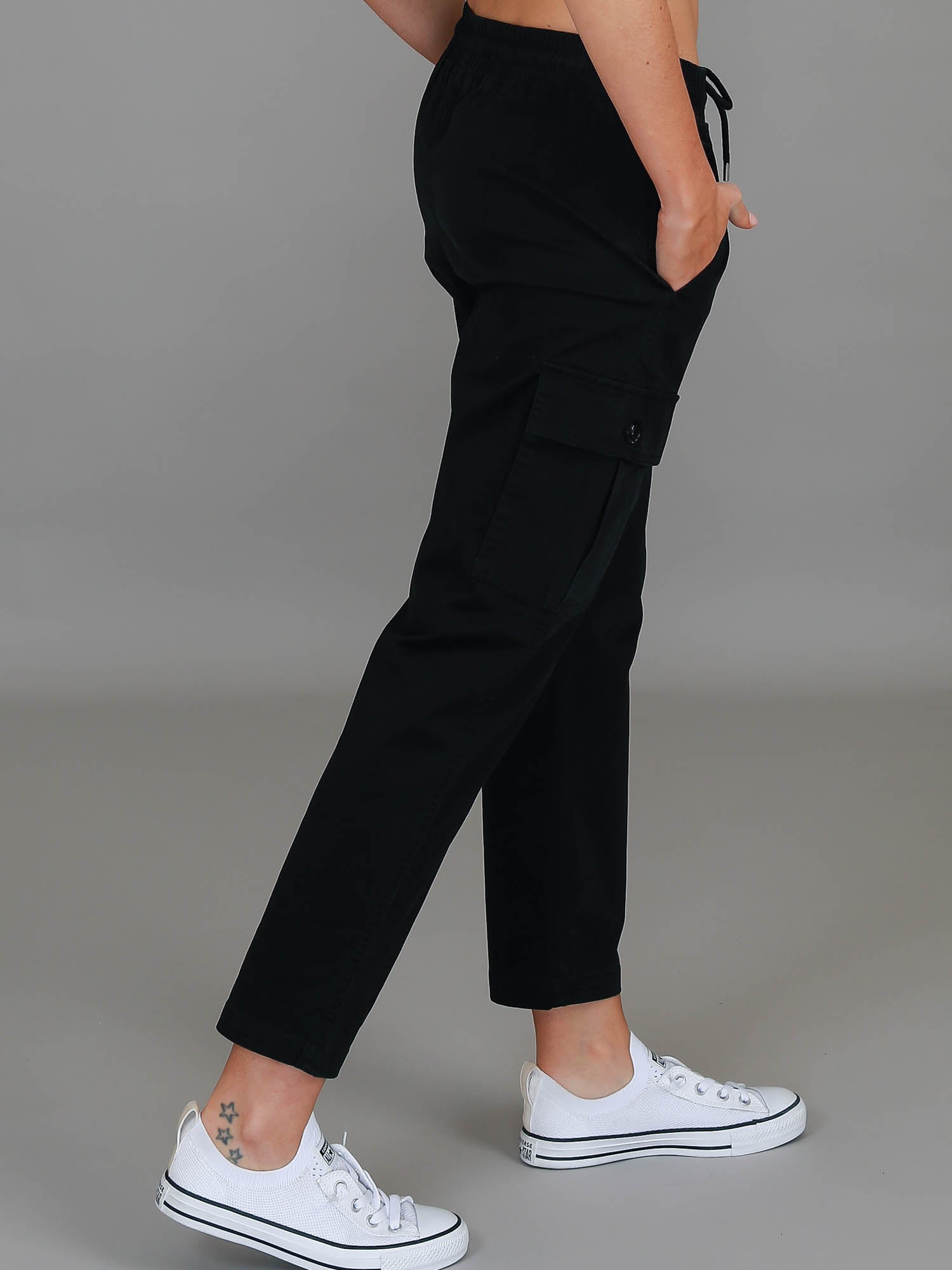 women's cargo jeans #color_black