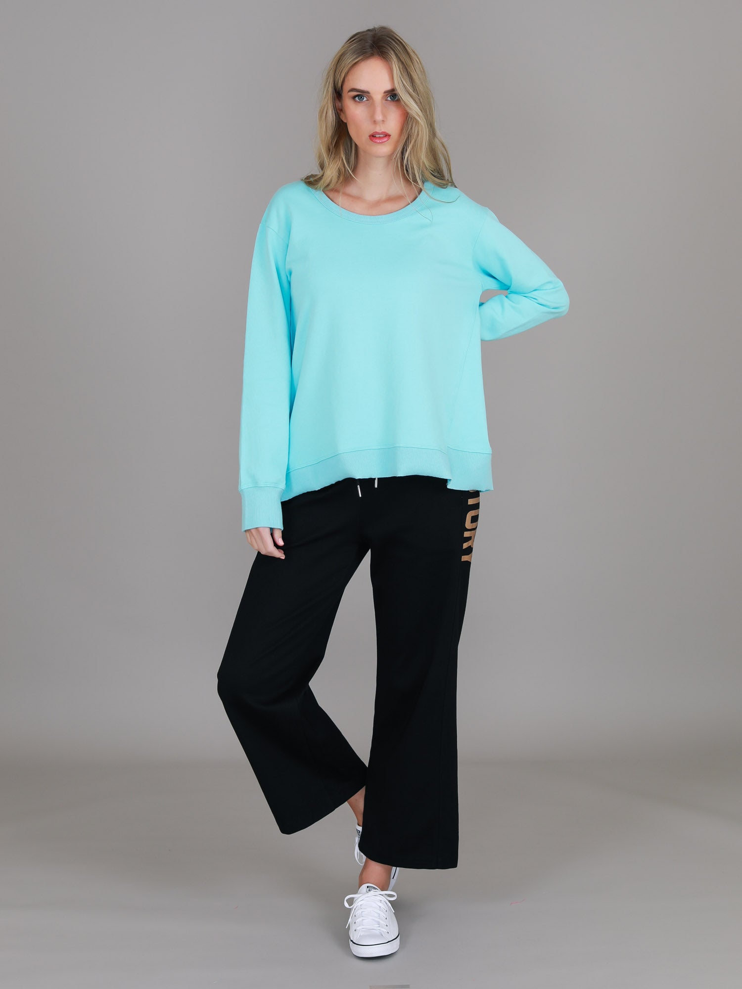 blue jumpers #color_glacier blue