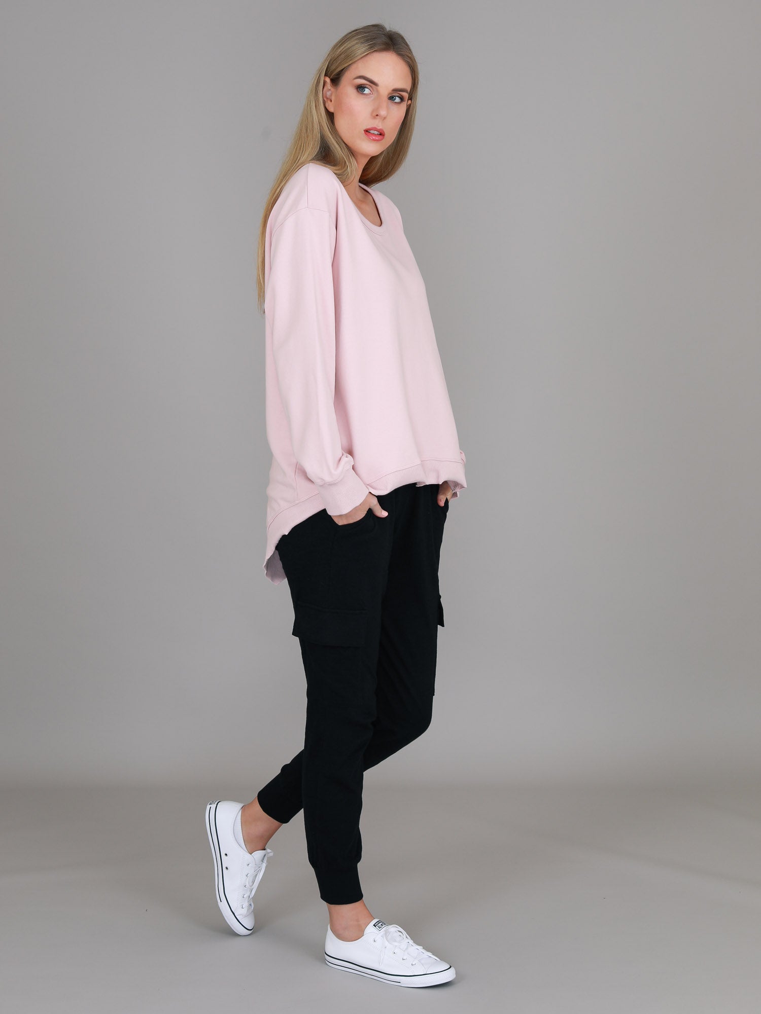 women's pullover sweatshirt #color_marshmallow
