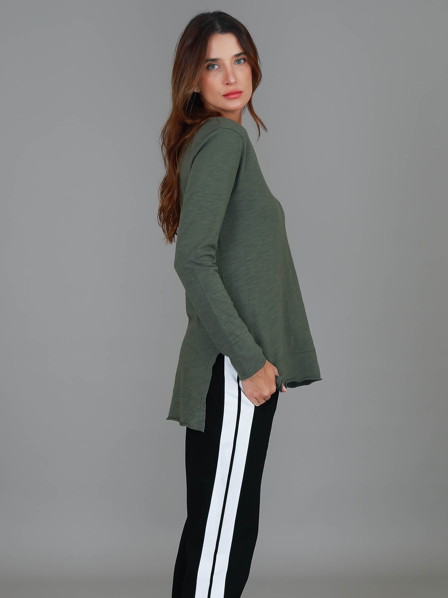 women's long sleeve cotton t-shirts #color_khaki