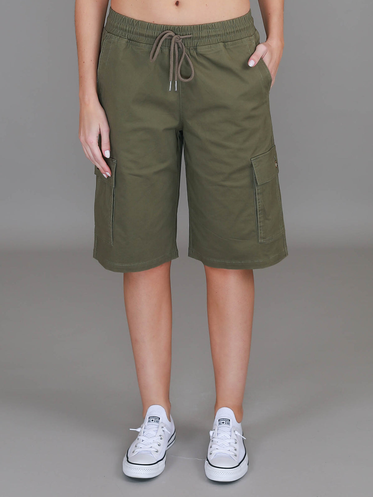 khaki green cargo shorts #color_olive