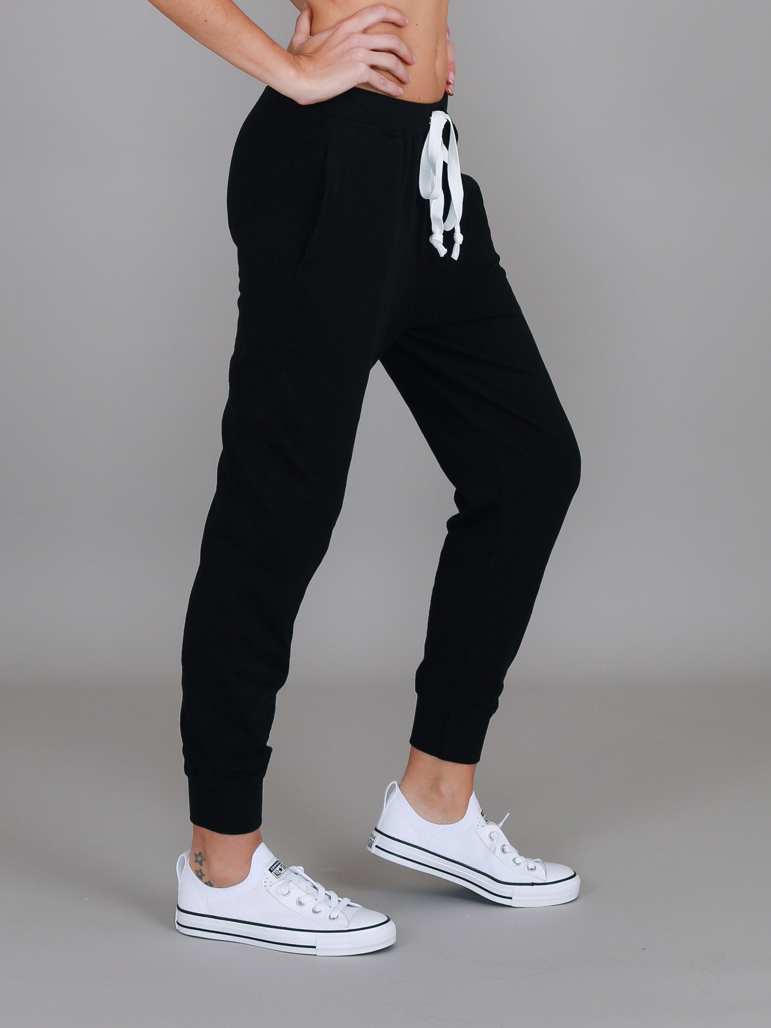 jogger pants #color_black