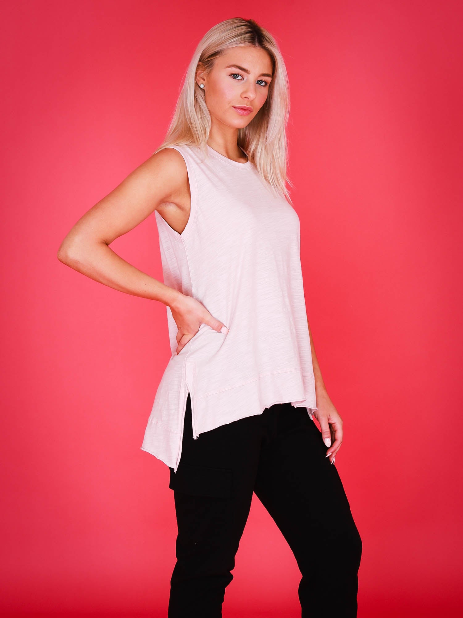 pink singlet #color_blush marle