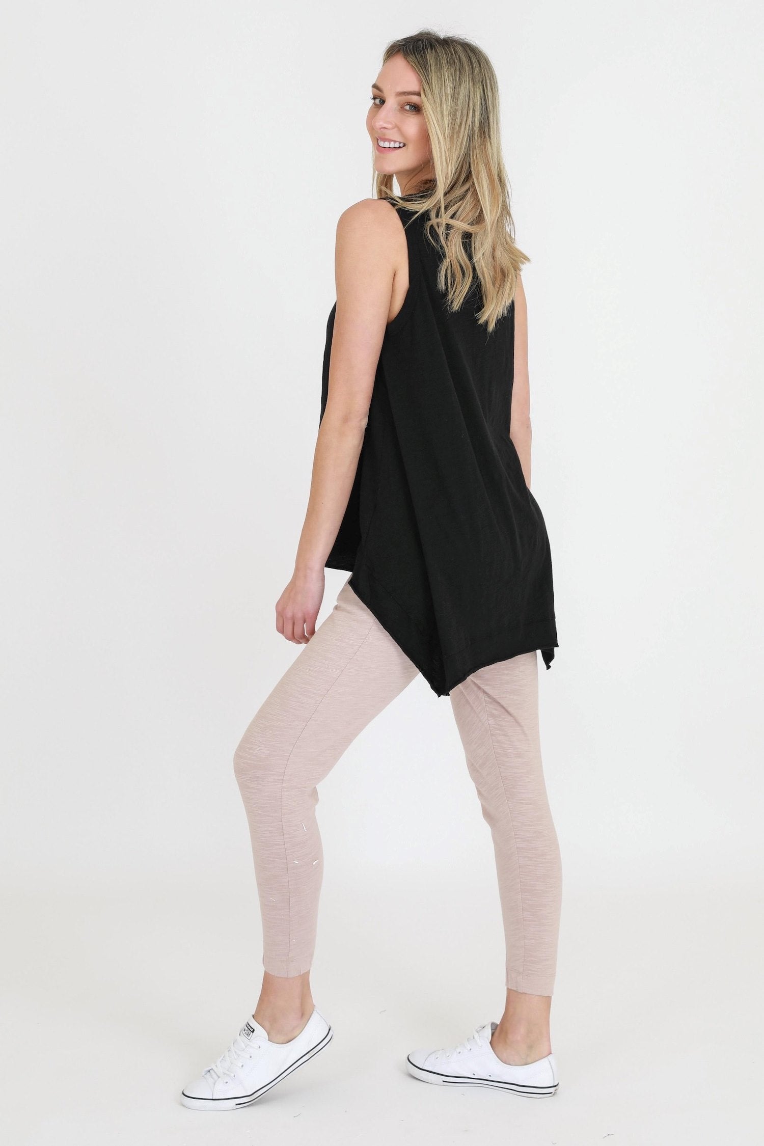 black tank top #color_black