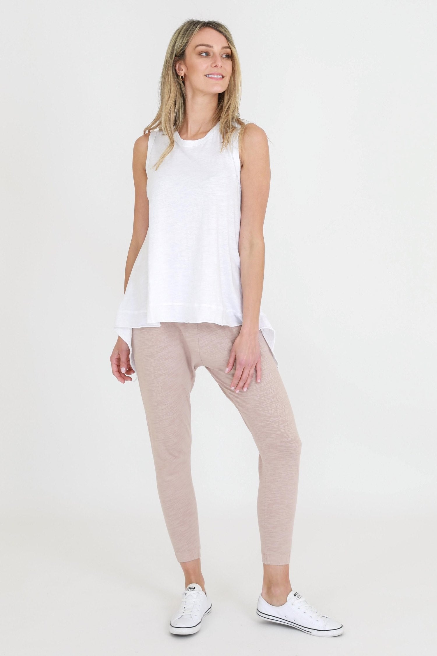 basic white tank #color_white