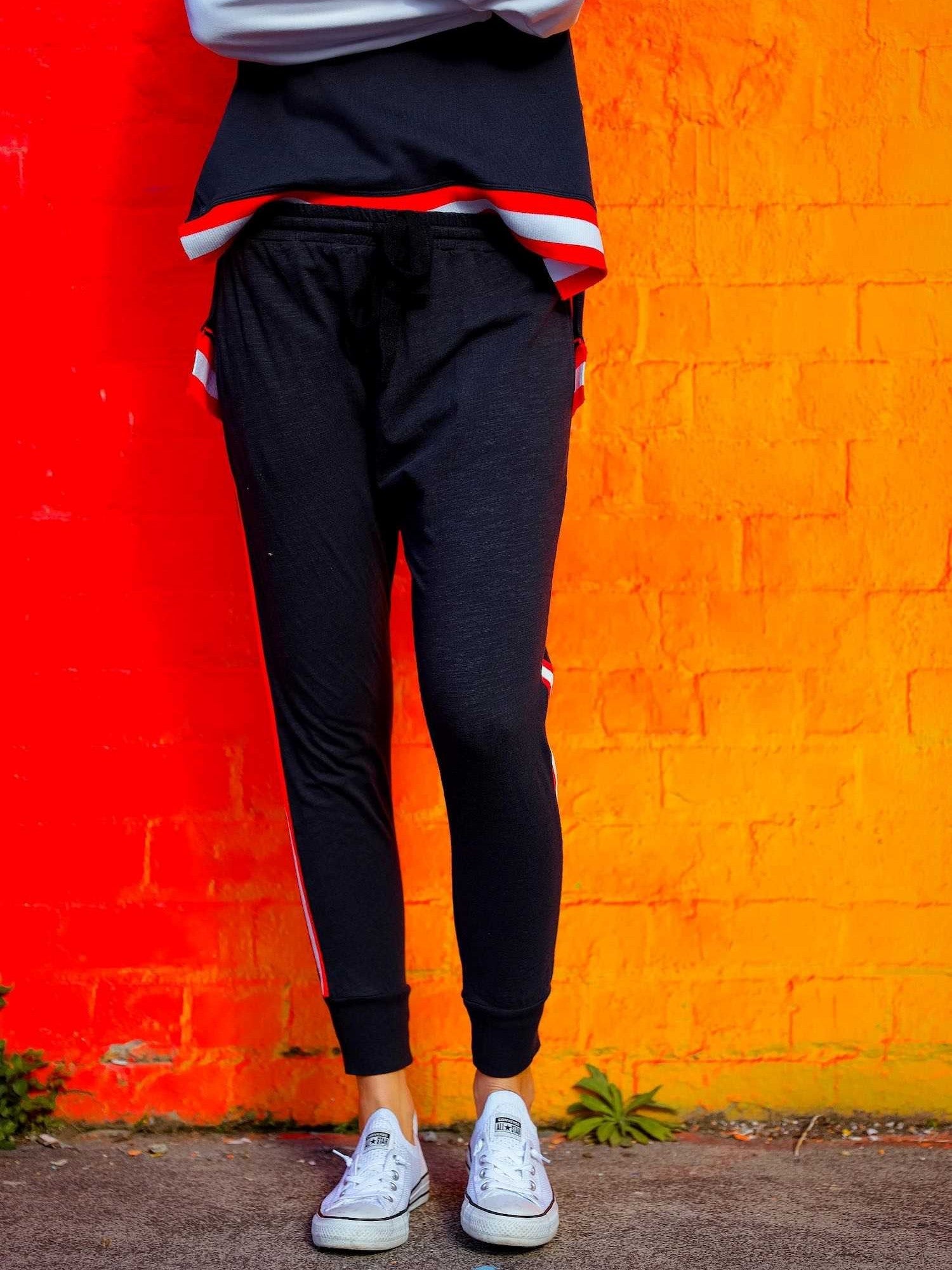 joggers outfit #color_ink