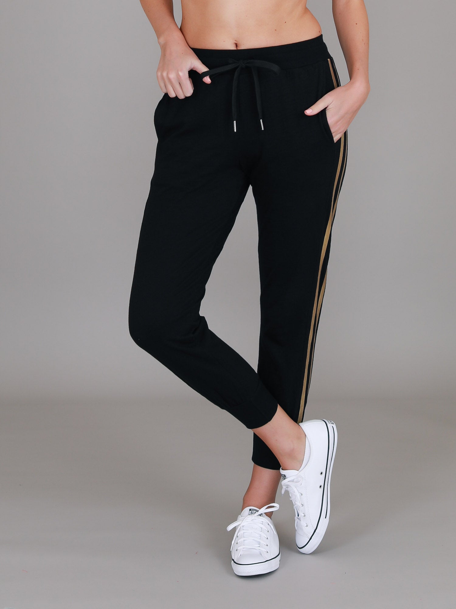 black jogger #color_black/gold