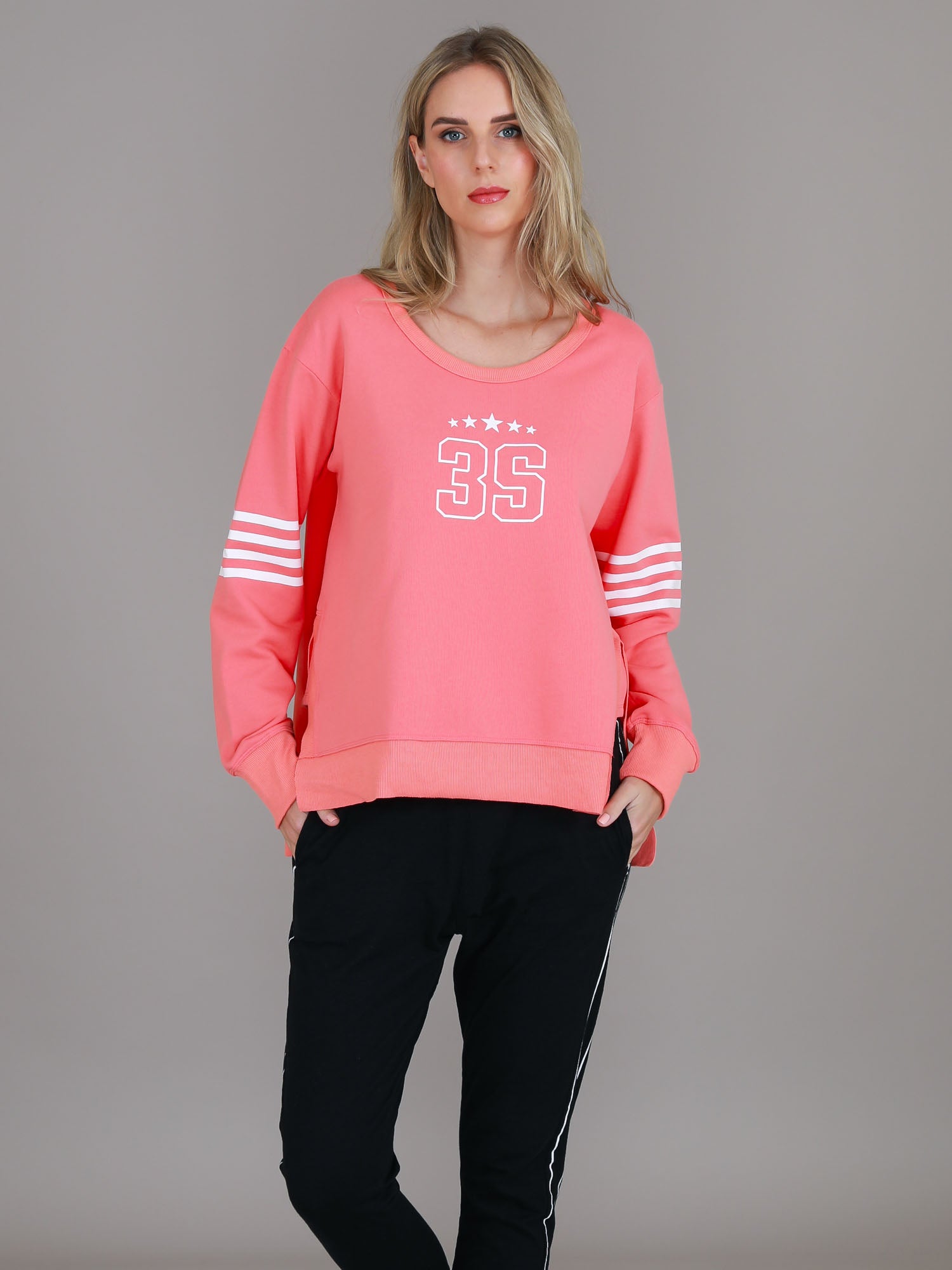 crew neck sweater #color_cheeky pink peach