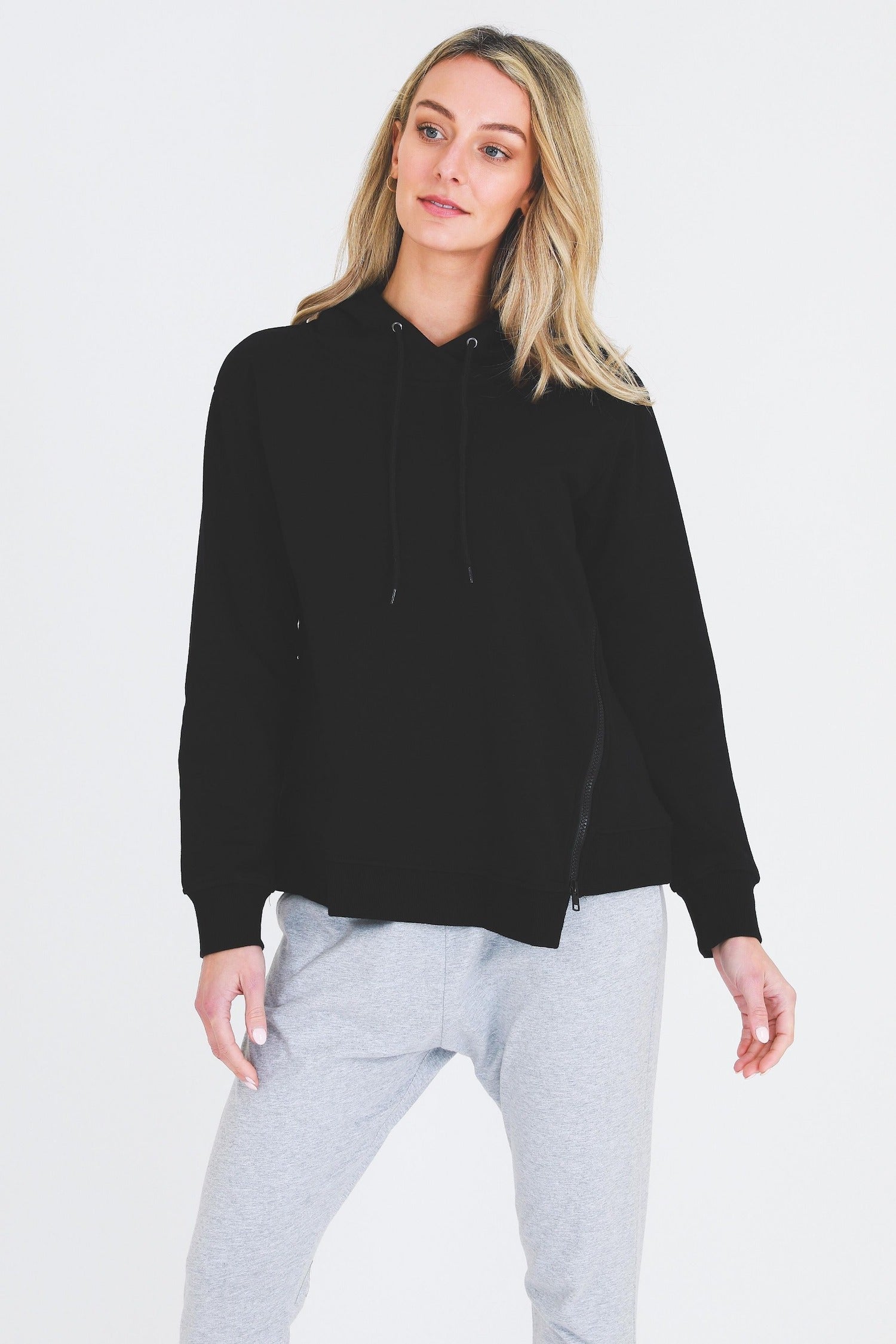 zip hoodie black #color_black