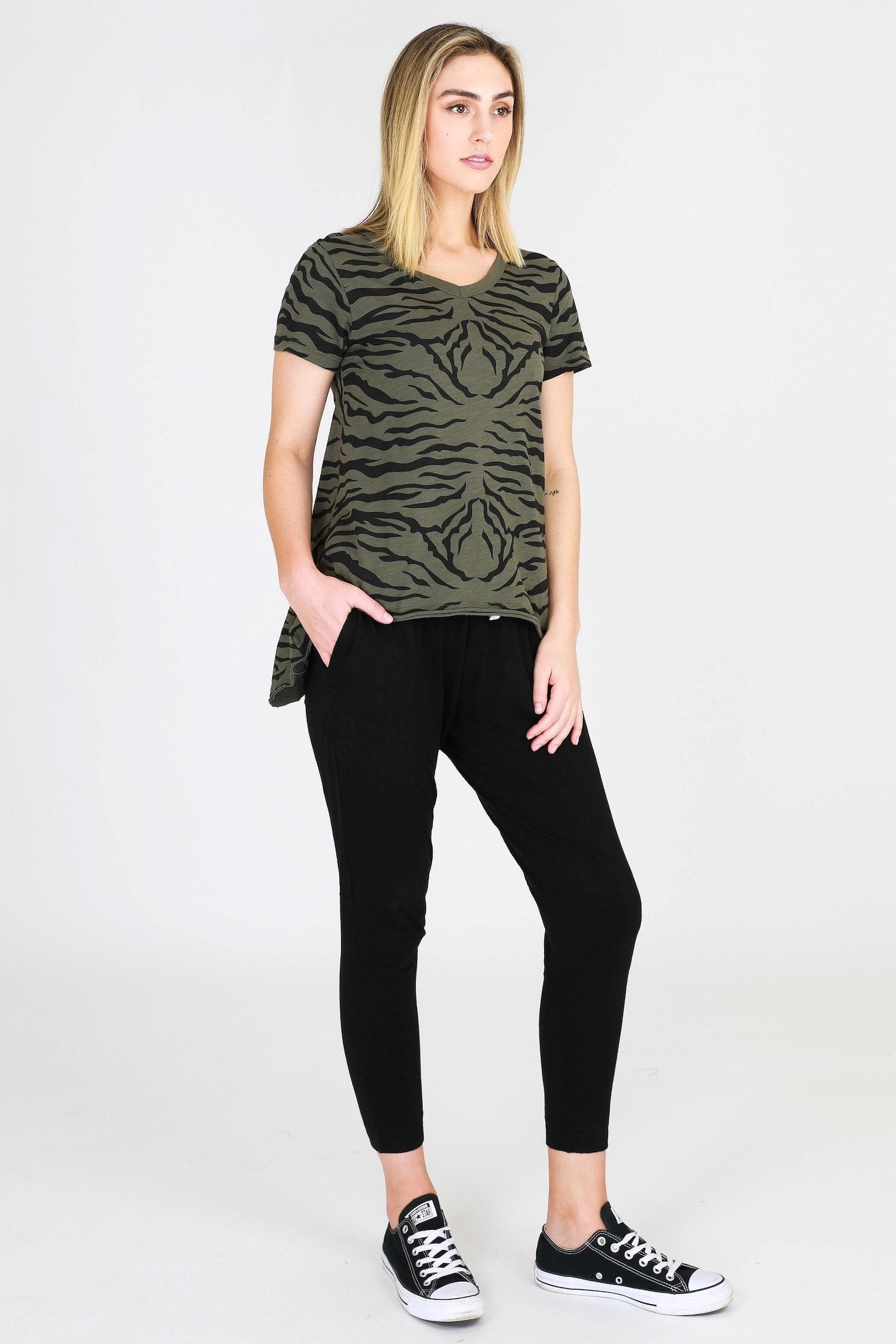 Graphic T Shirt Women #color_khaki