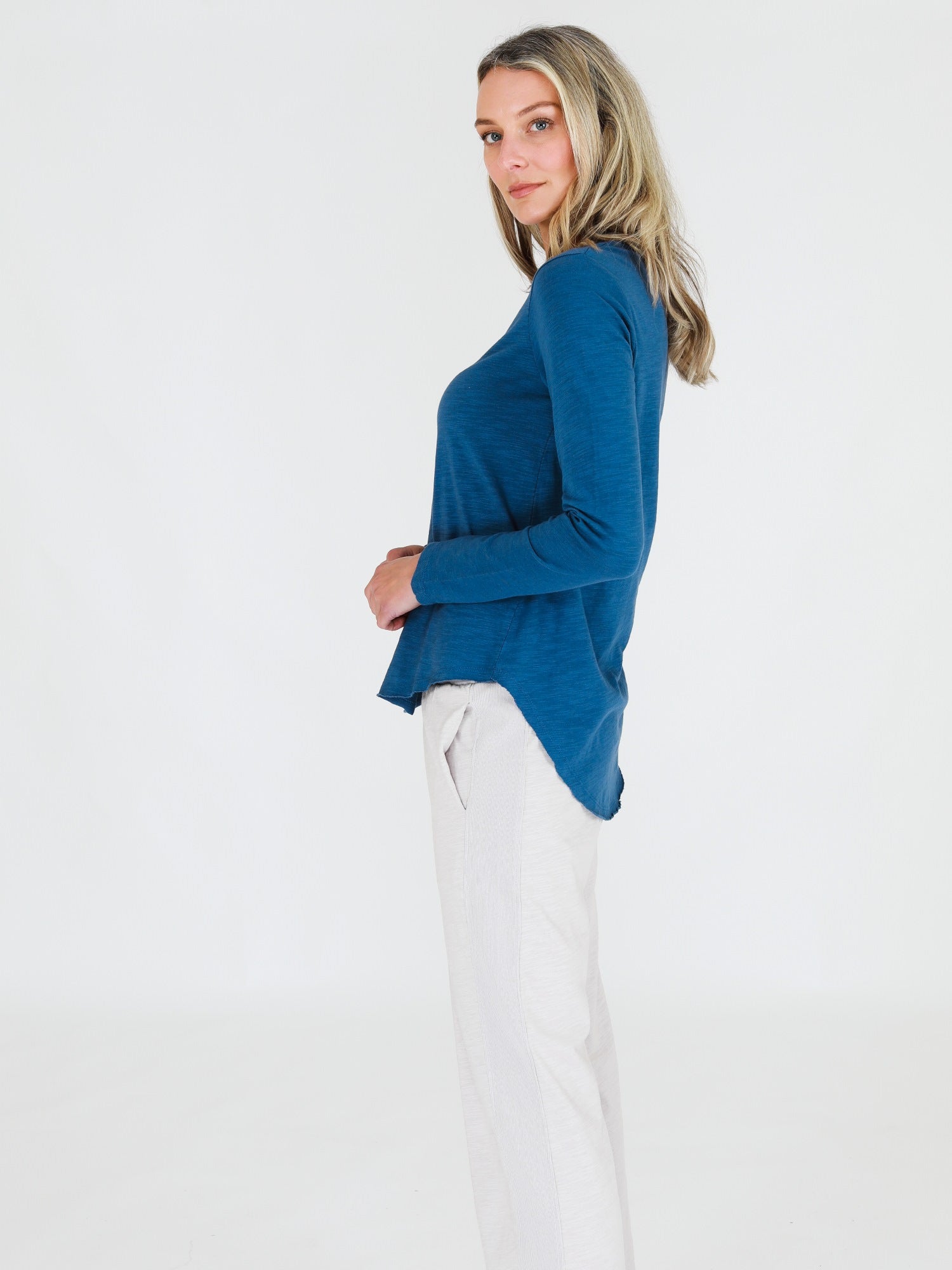women's long sleeve tops #color_midnight