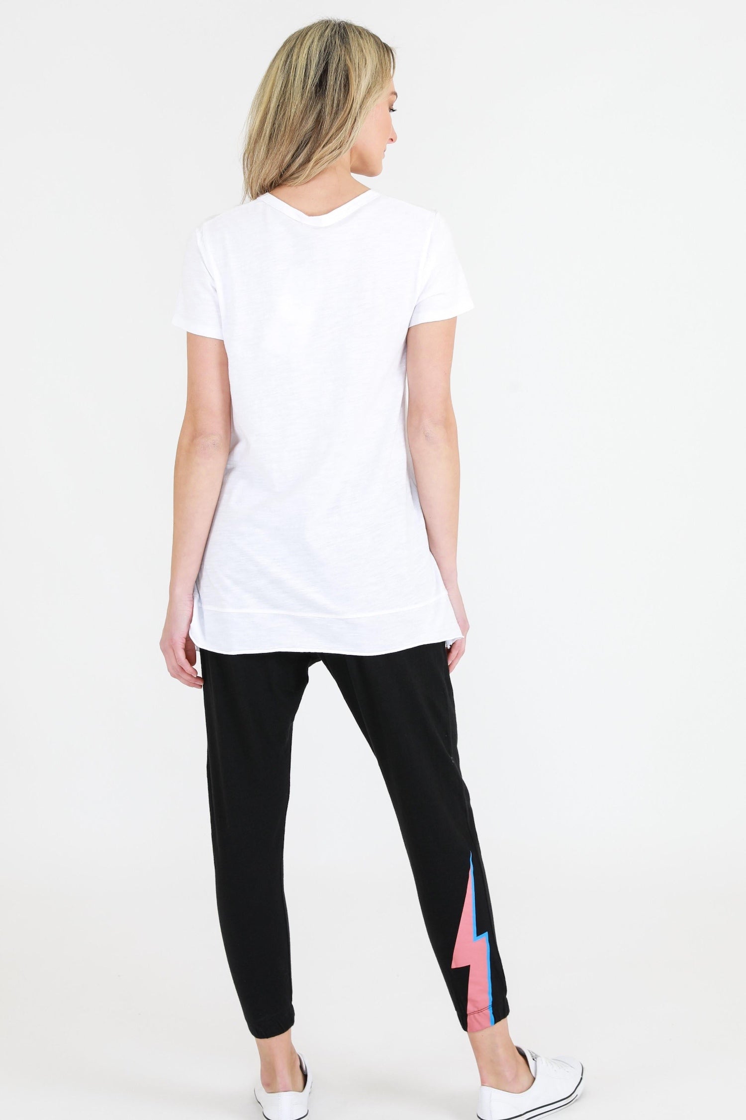 white t-shirt #color_white