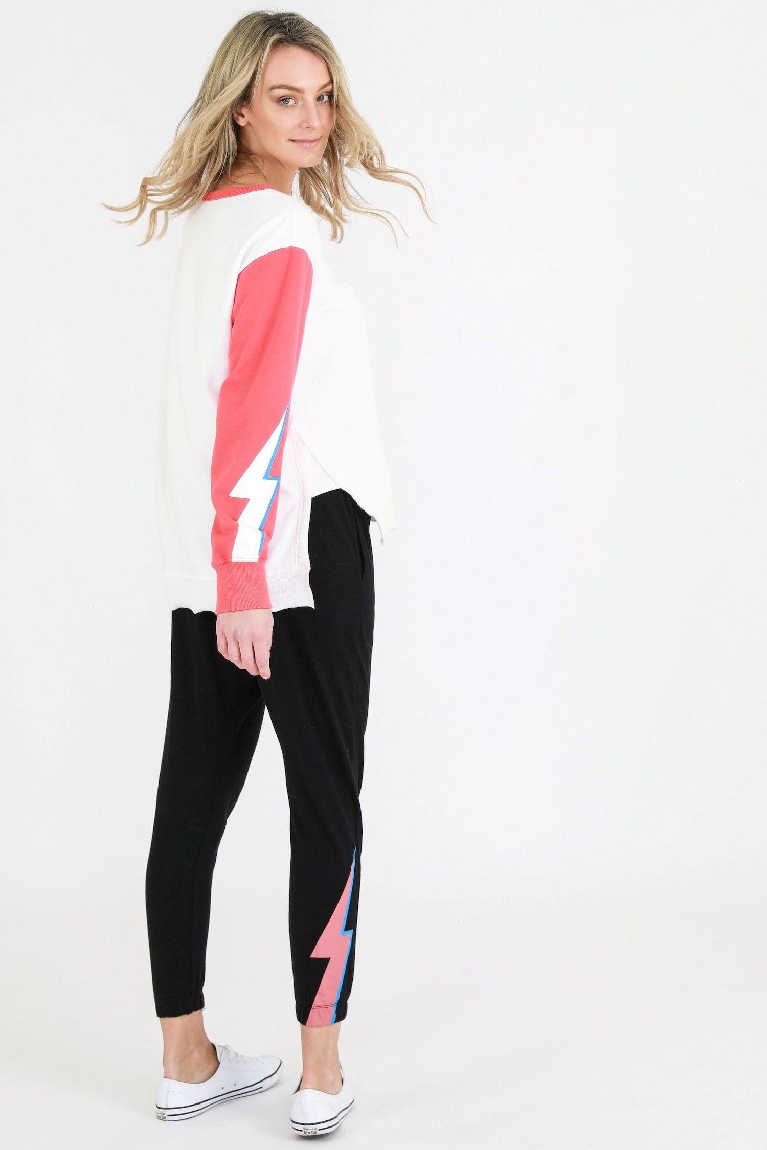 white crew neck #color_white