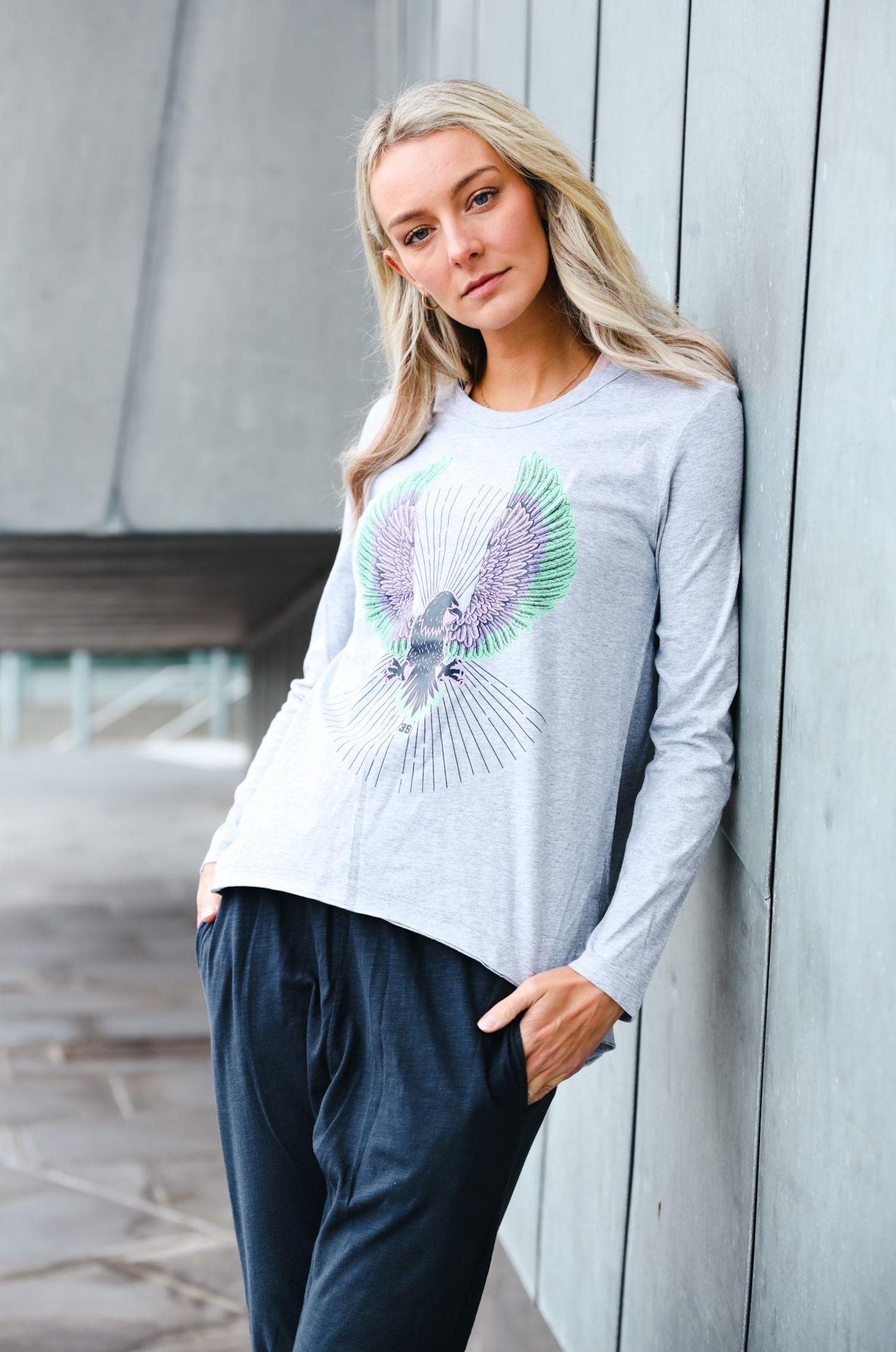 long sleeve graphic top #color_grey marle