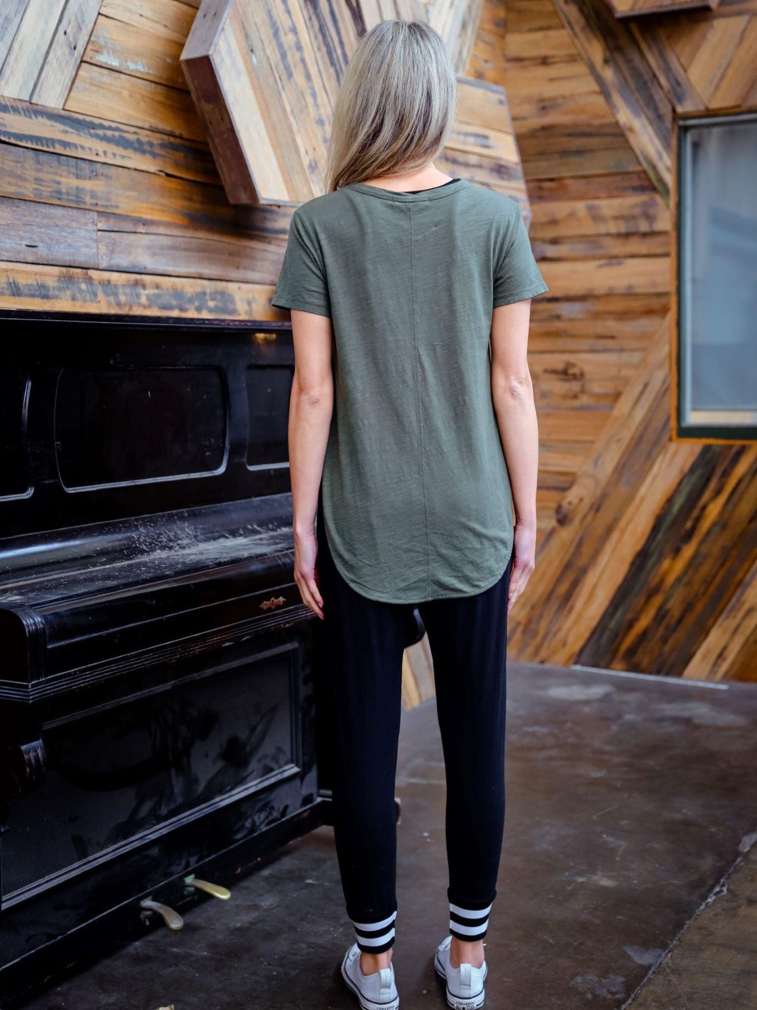 Womens Green Short Sleeve Tee