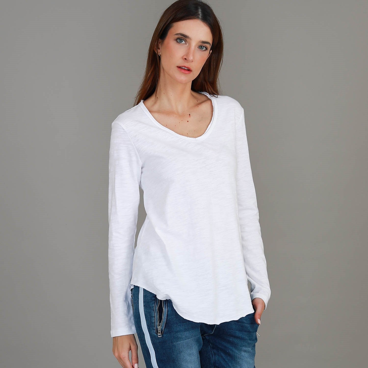 essential long sleeve tee