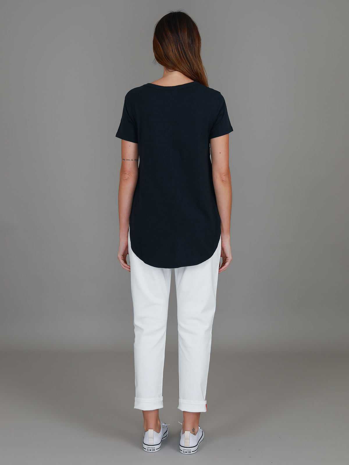 ink gold star curved hem tee