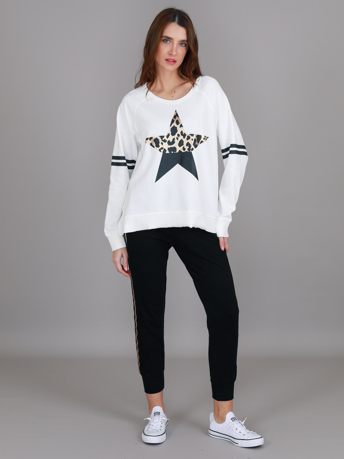 white crew neck sweatshirt