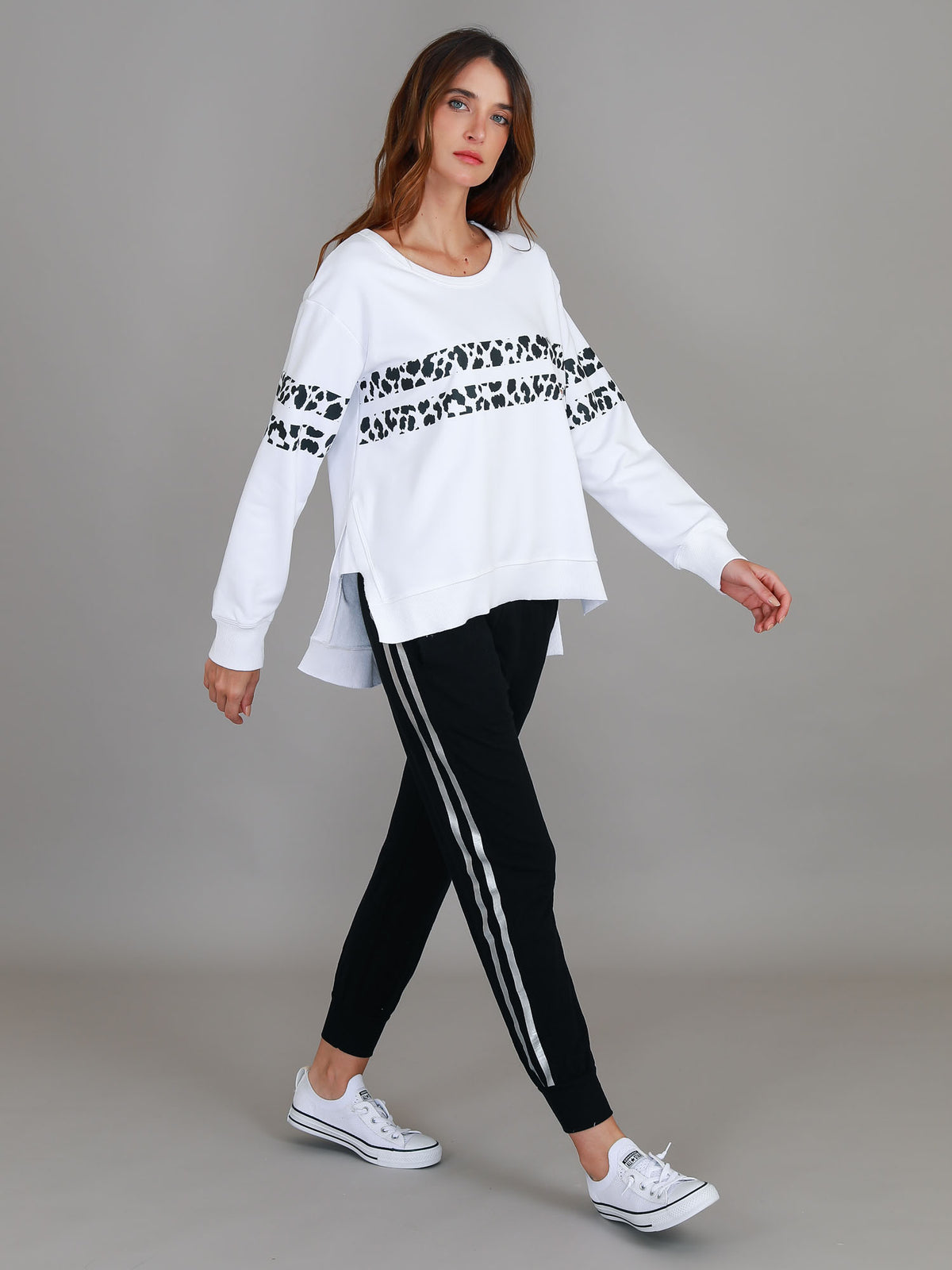 white graphic sweatshirt