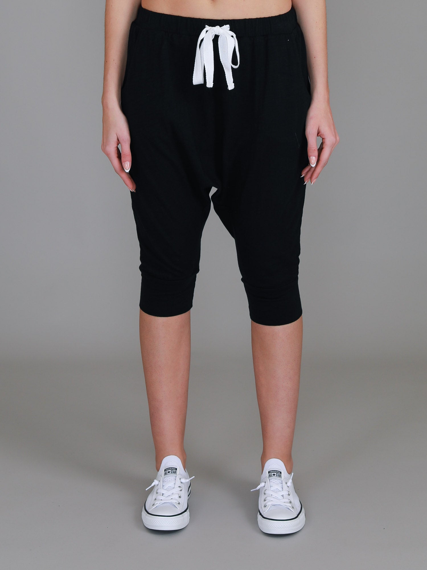 womens.shorts #color_black