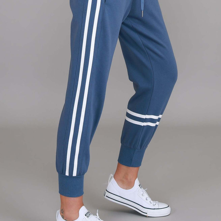 Jamie Two-Stripes Sweatpants size guide