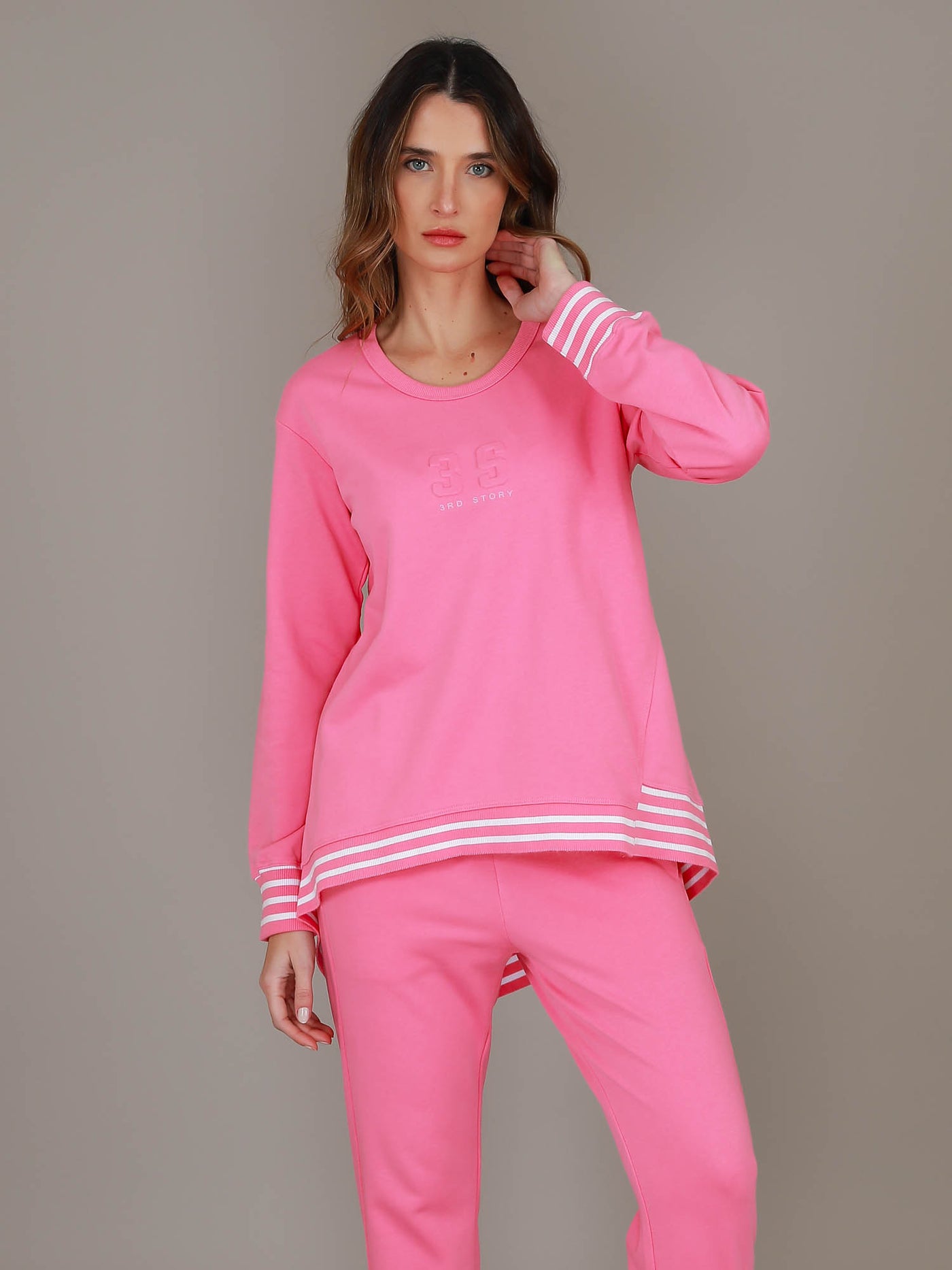 Gwyneth | Women's Oversized Crewneck Sweatshirt – Asymmetrical Hem Cotton French Terry