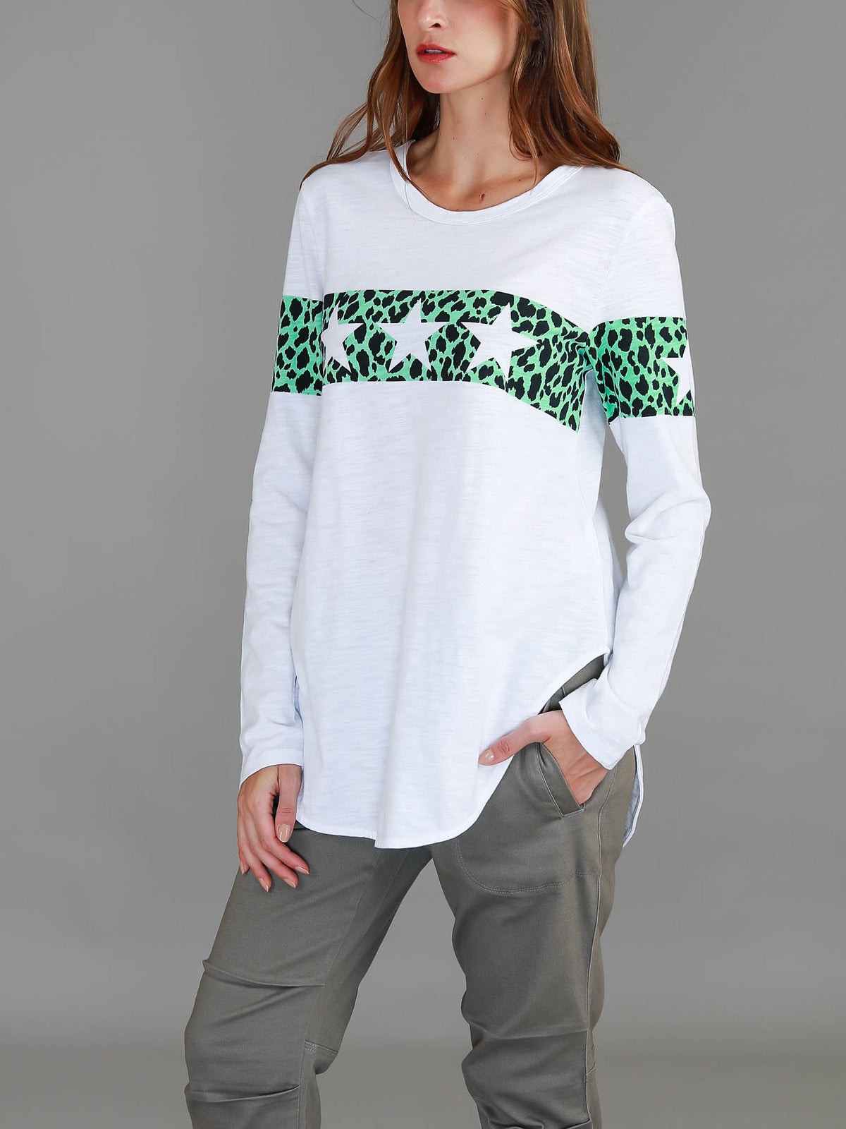 green star print tee women