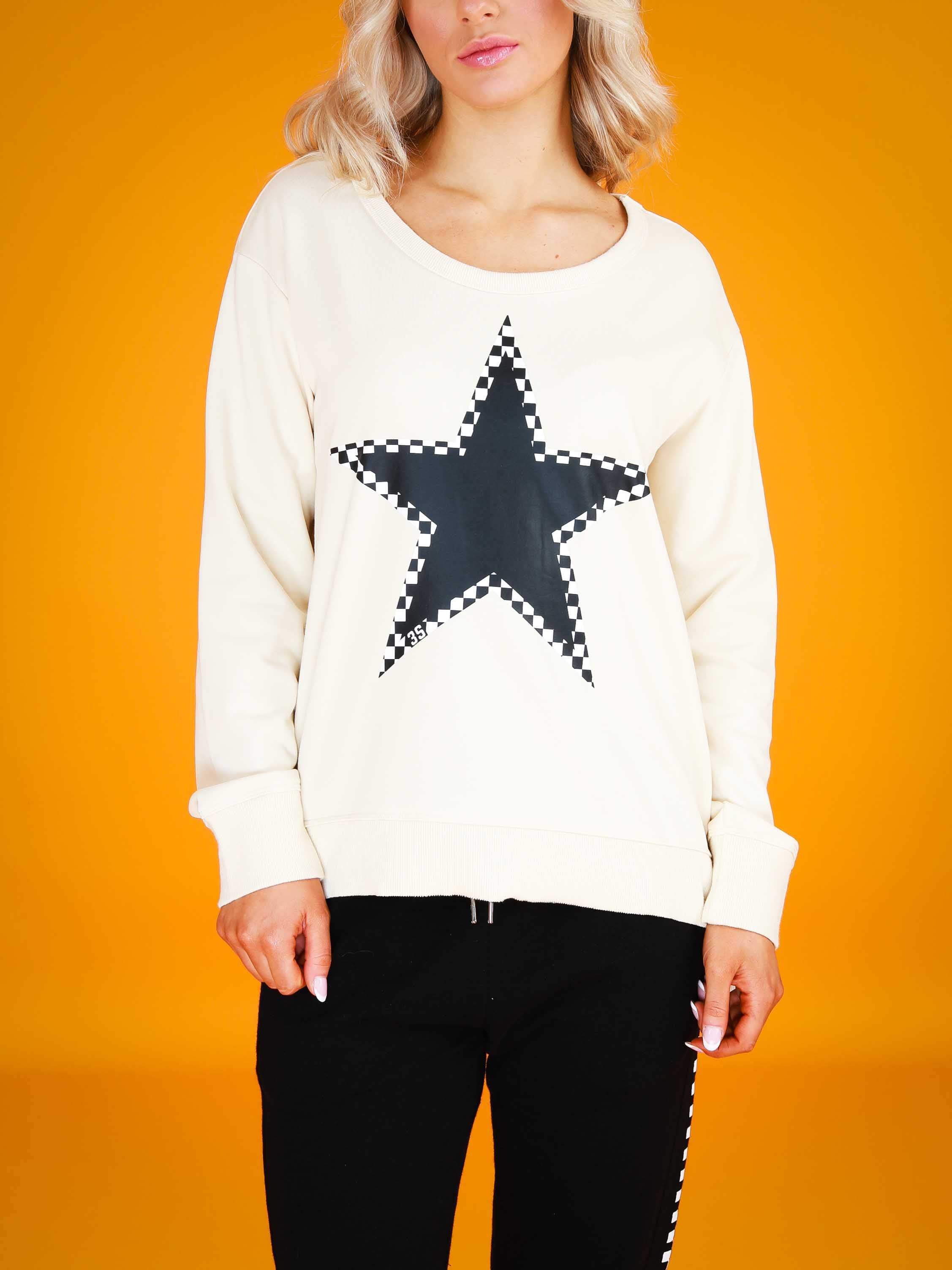 black and white graphic sweater #color_chalk