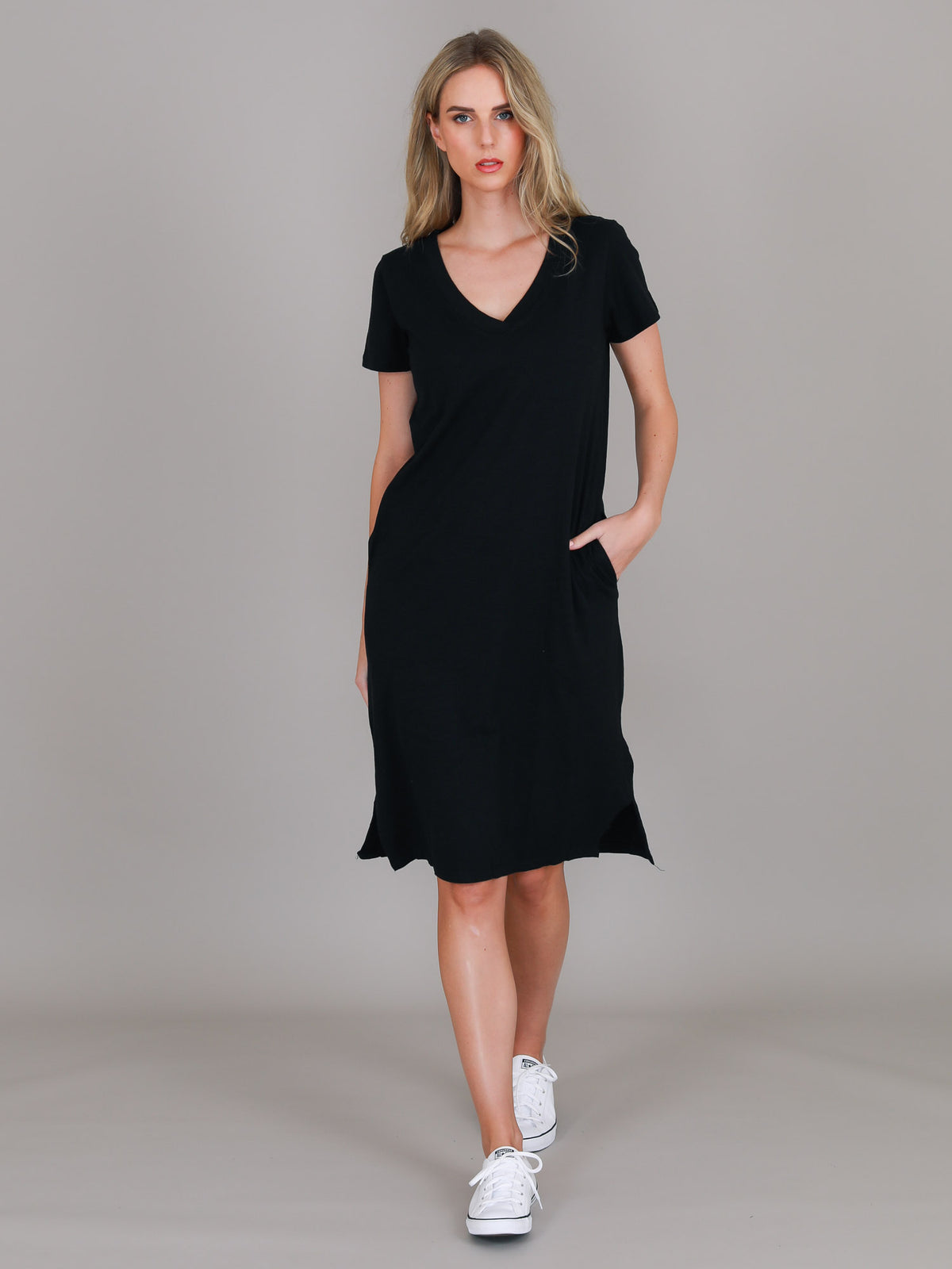 v neck black dress