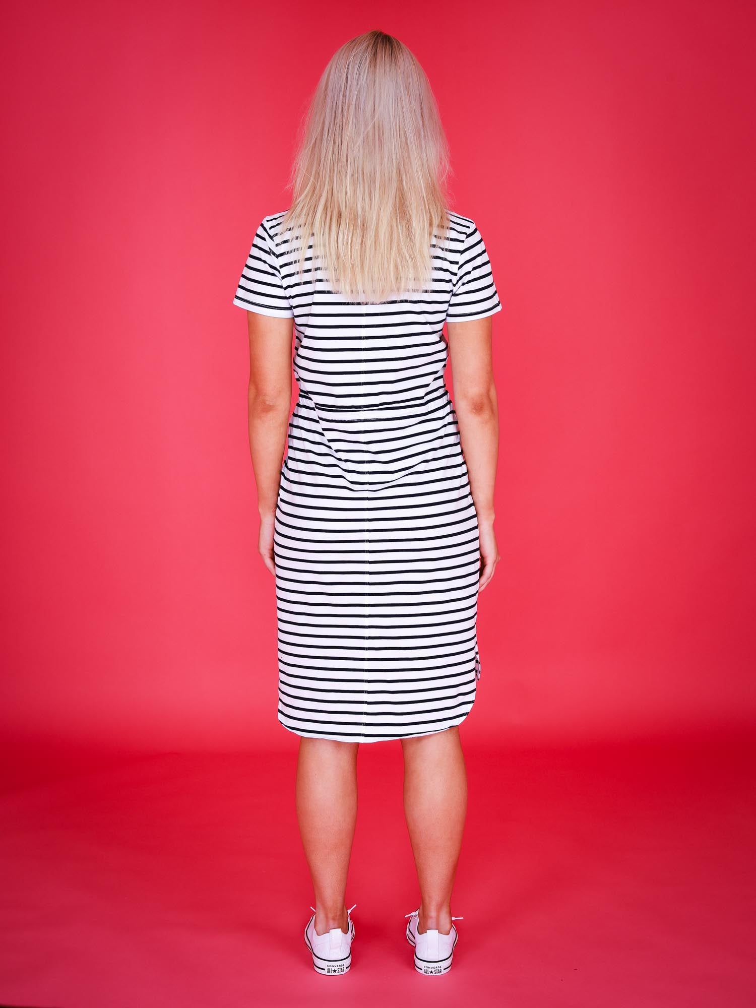 waist cinching dress #color_stripe