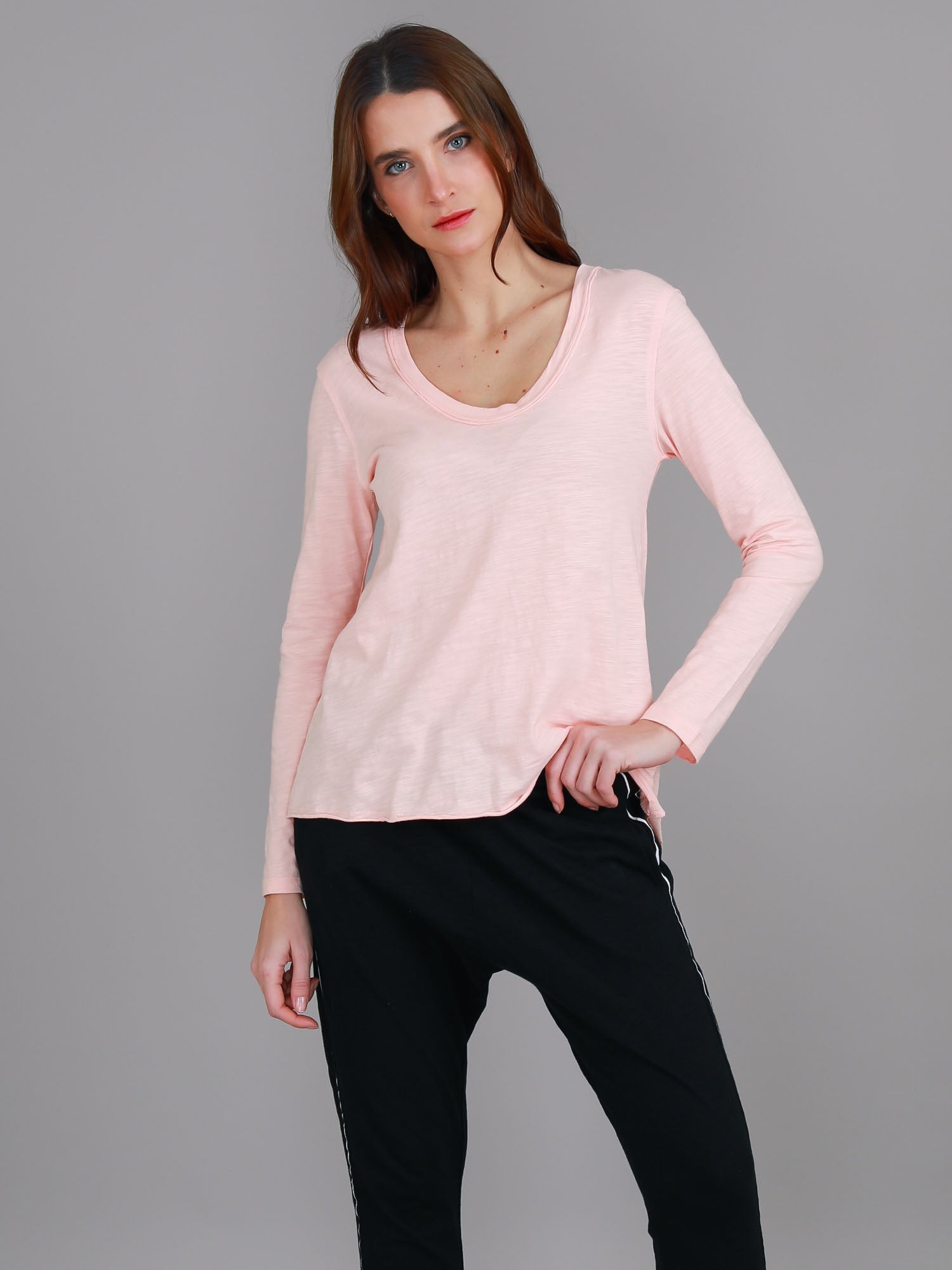 women's long sleeve t-shirts #color_peach