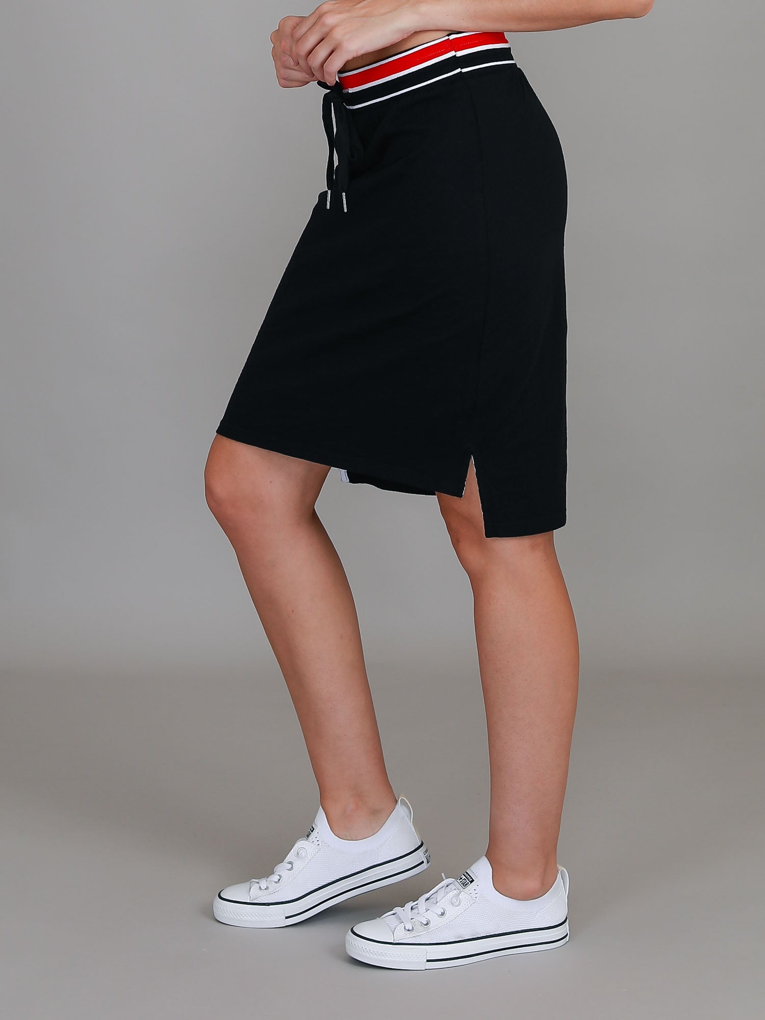 black skirt with pockets #color_black