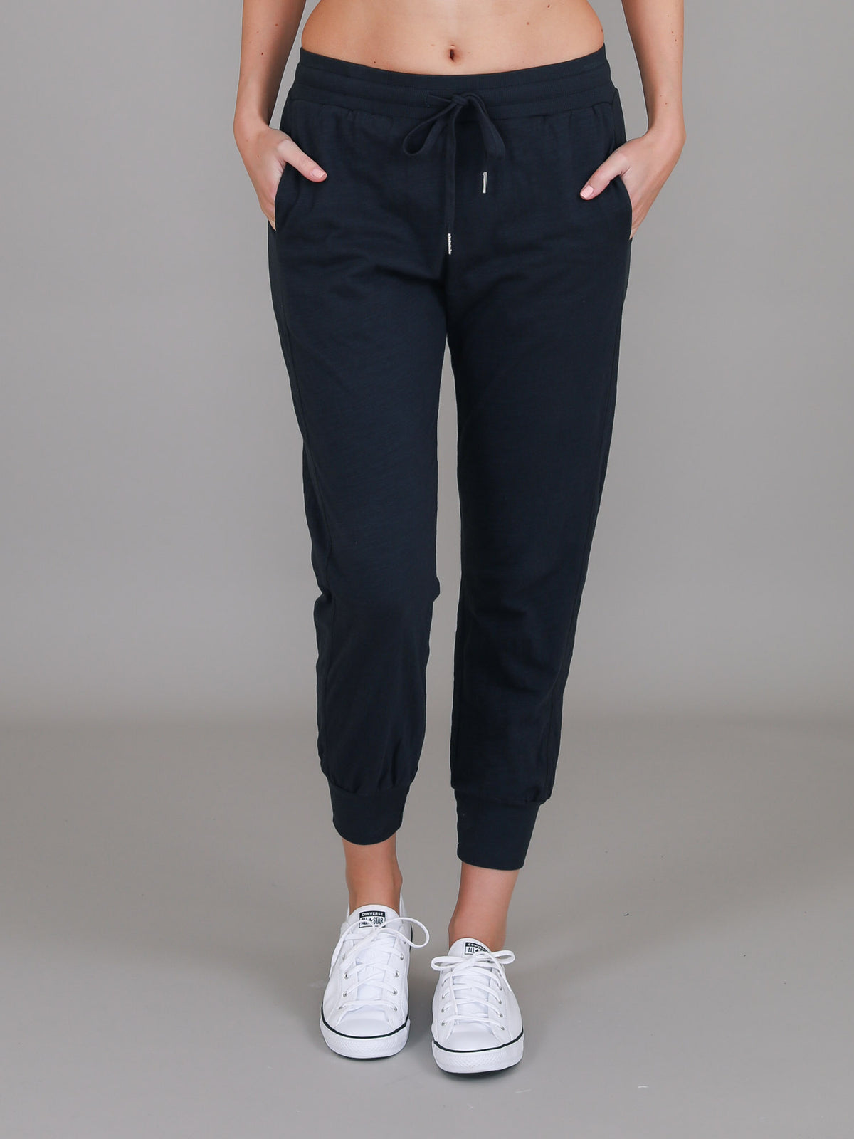 navy blue joggers outfit