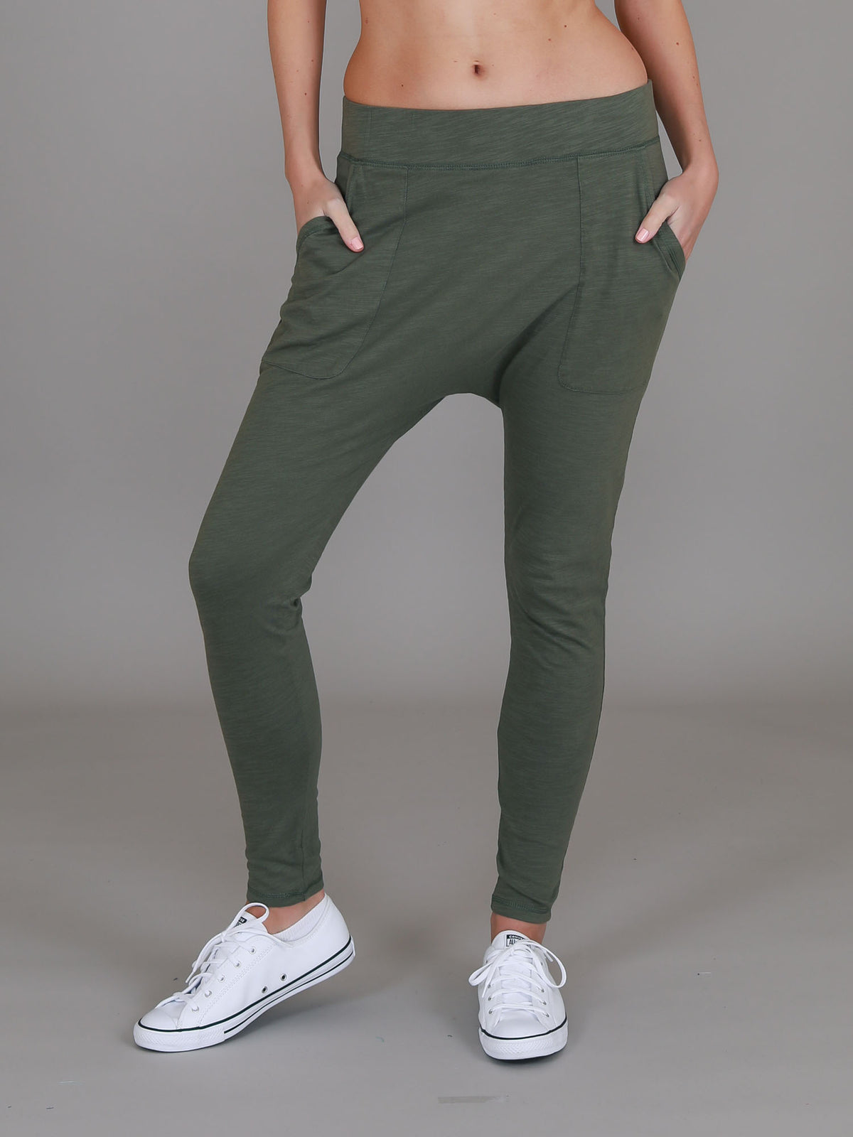 green slim jogger pants