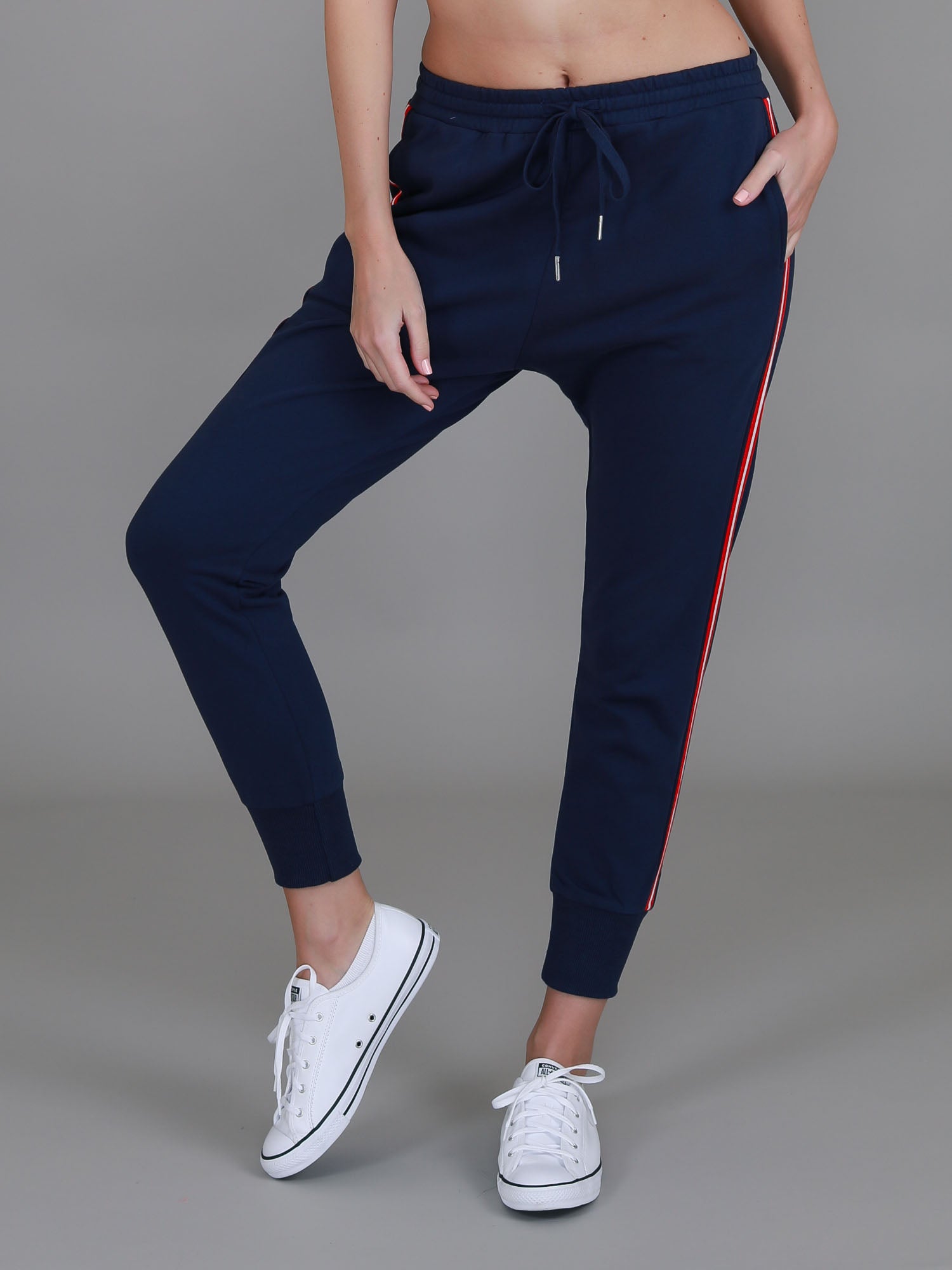 women sweat pants #color_ink