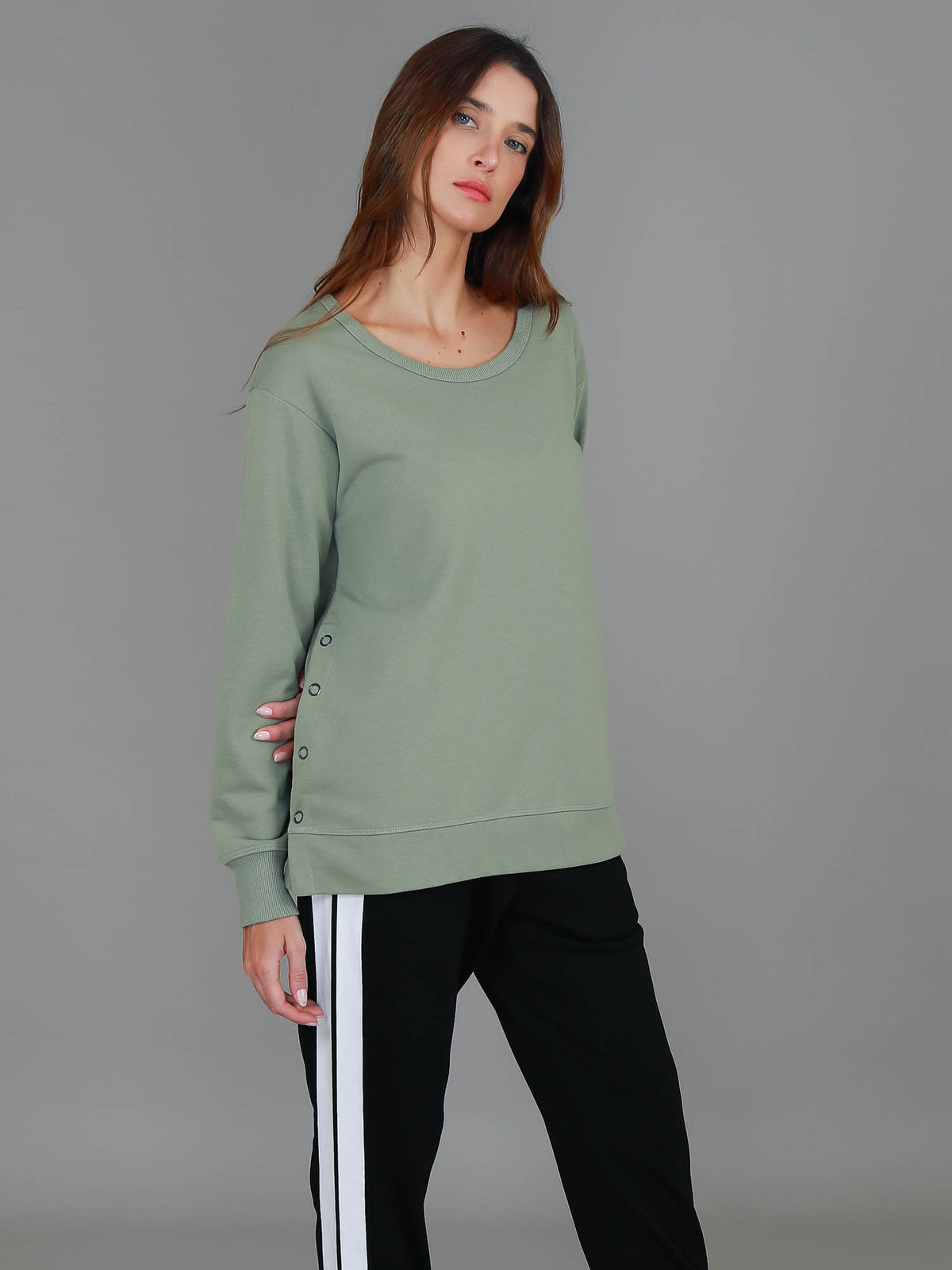 green sweatshirt women