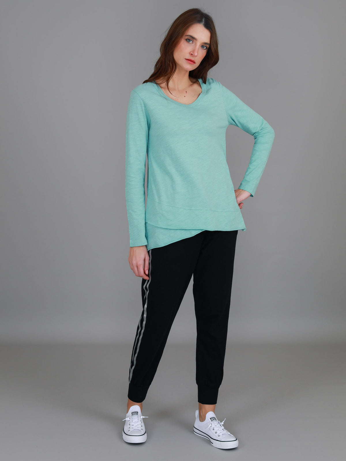 sea green curved hem long sleeve tee