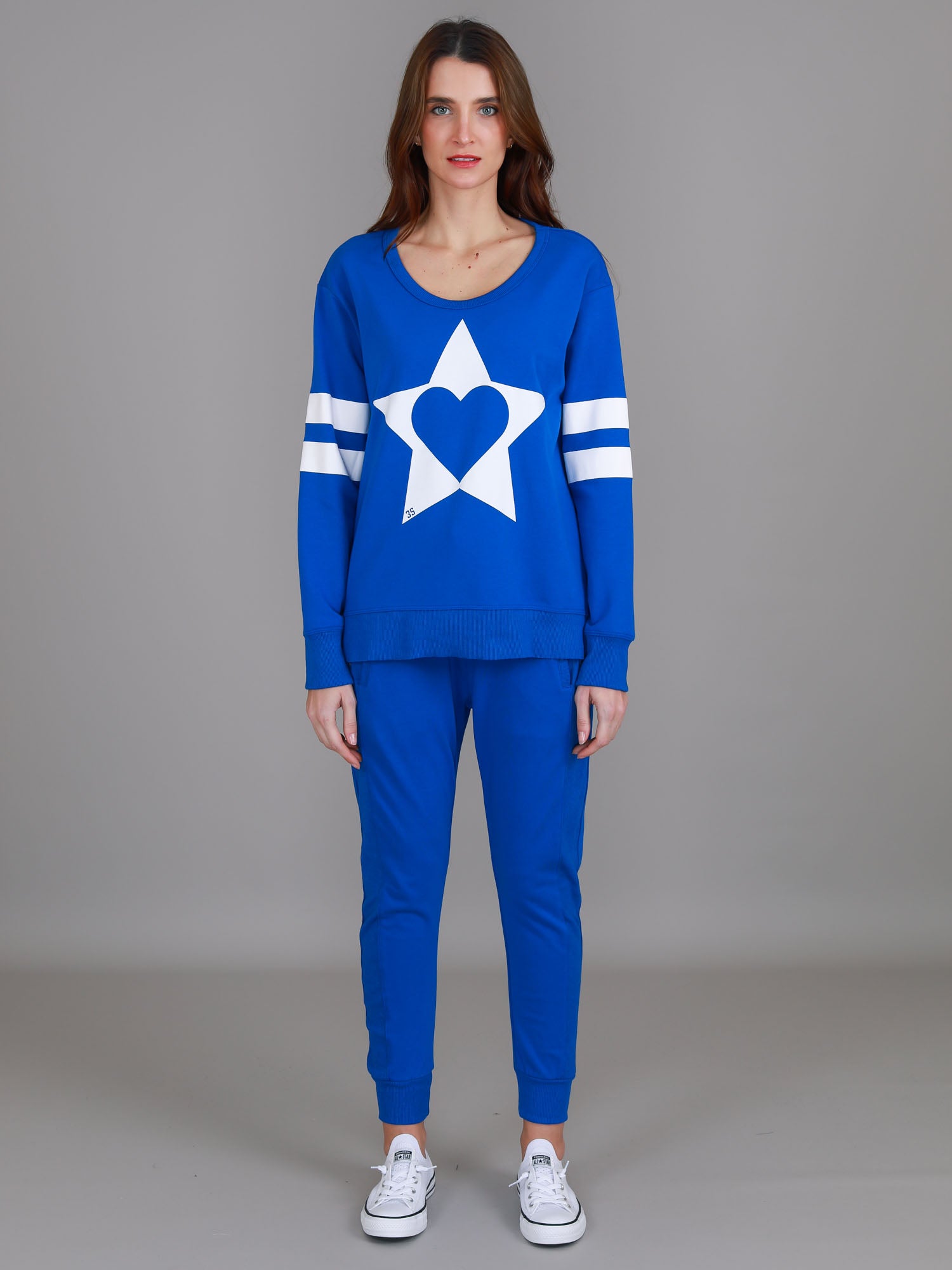 blue graphic sweatshirt #color_sapphire