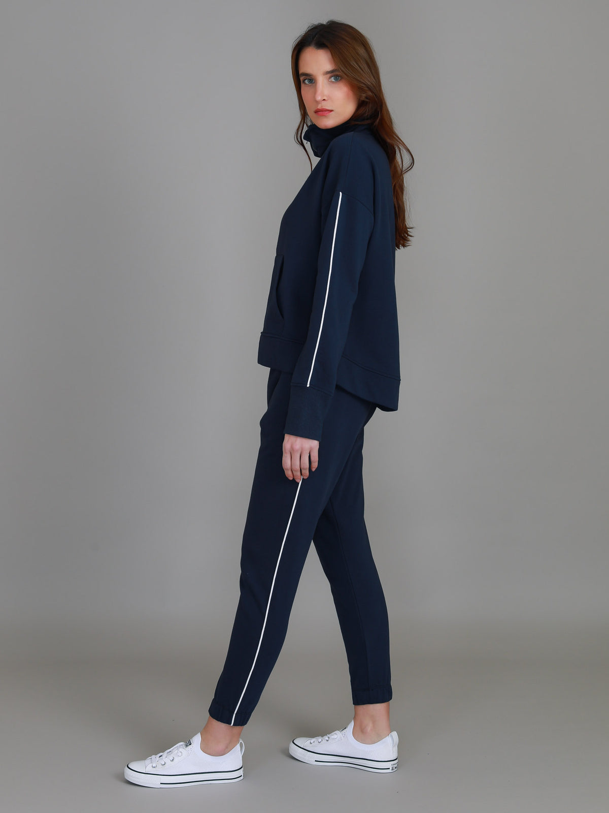 activewear jacket womens