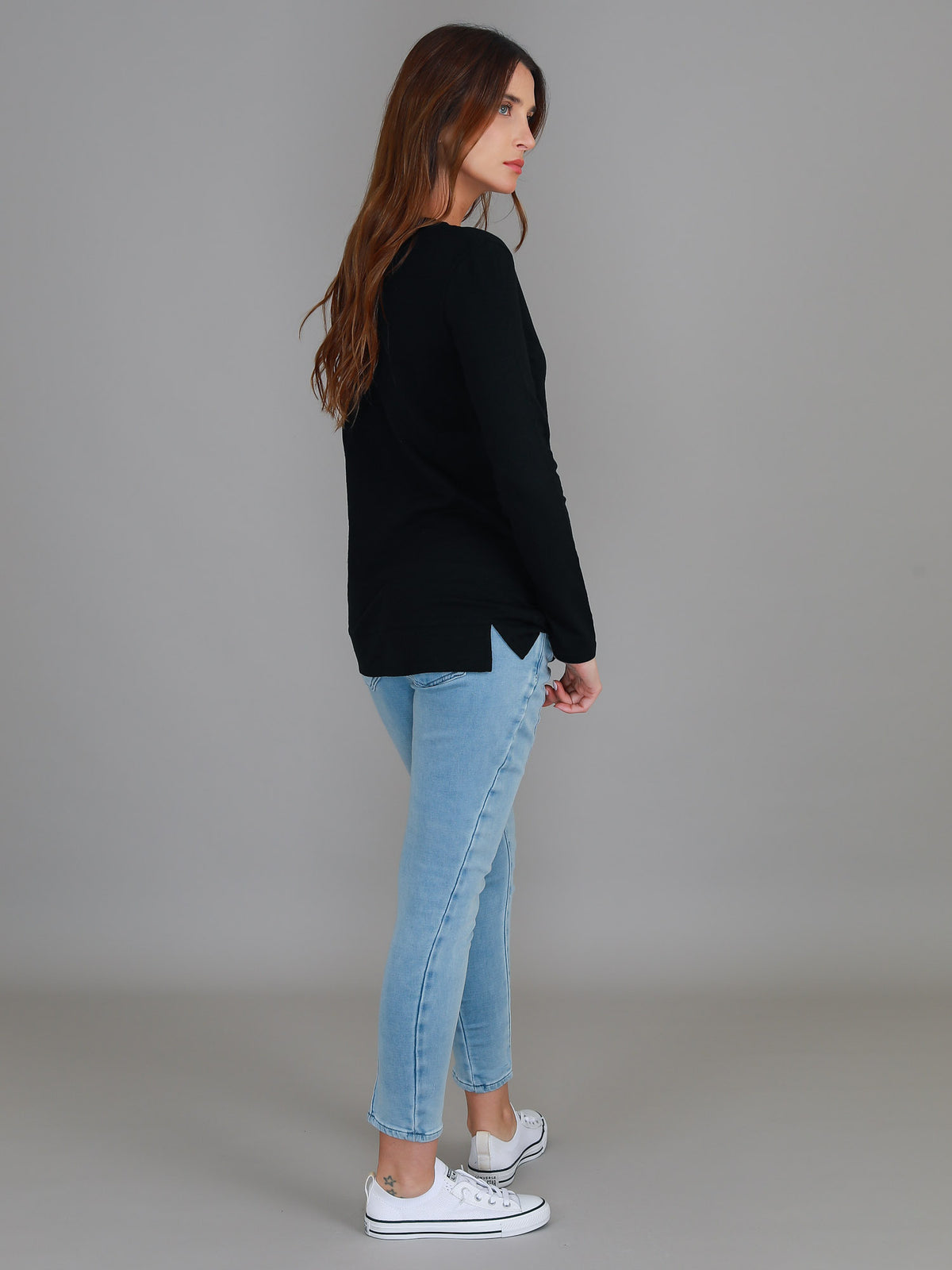 black longline v neck tee