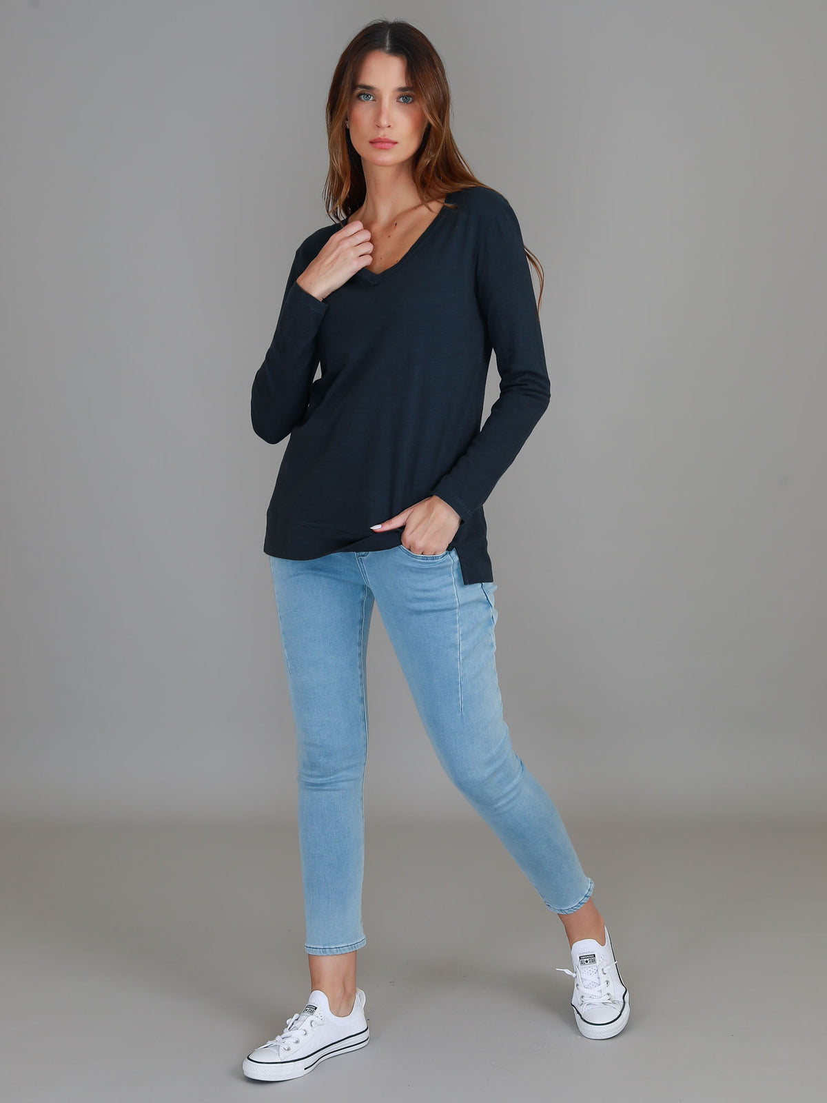 navy side split v neck tee