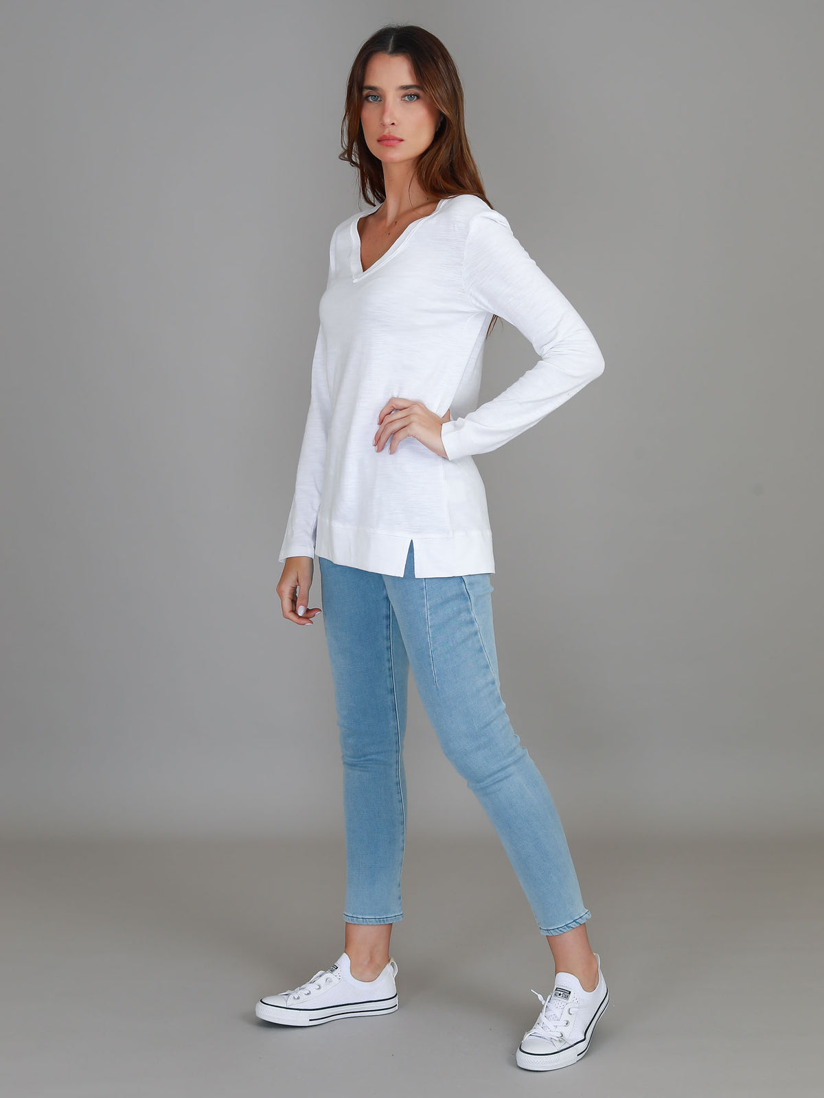 white side split v neck tee